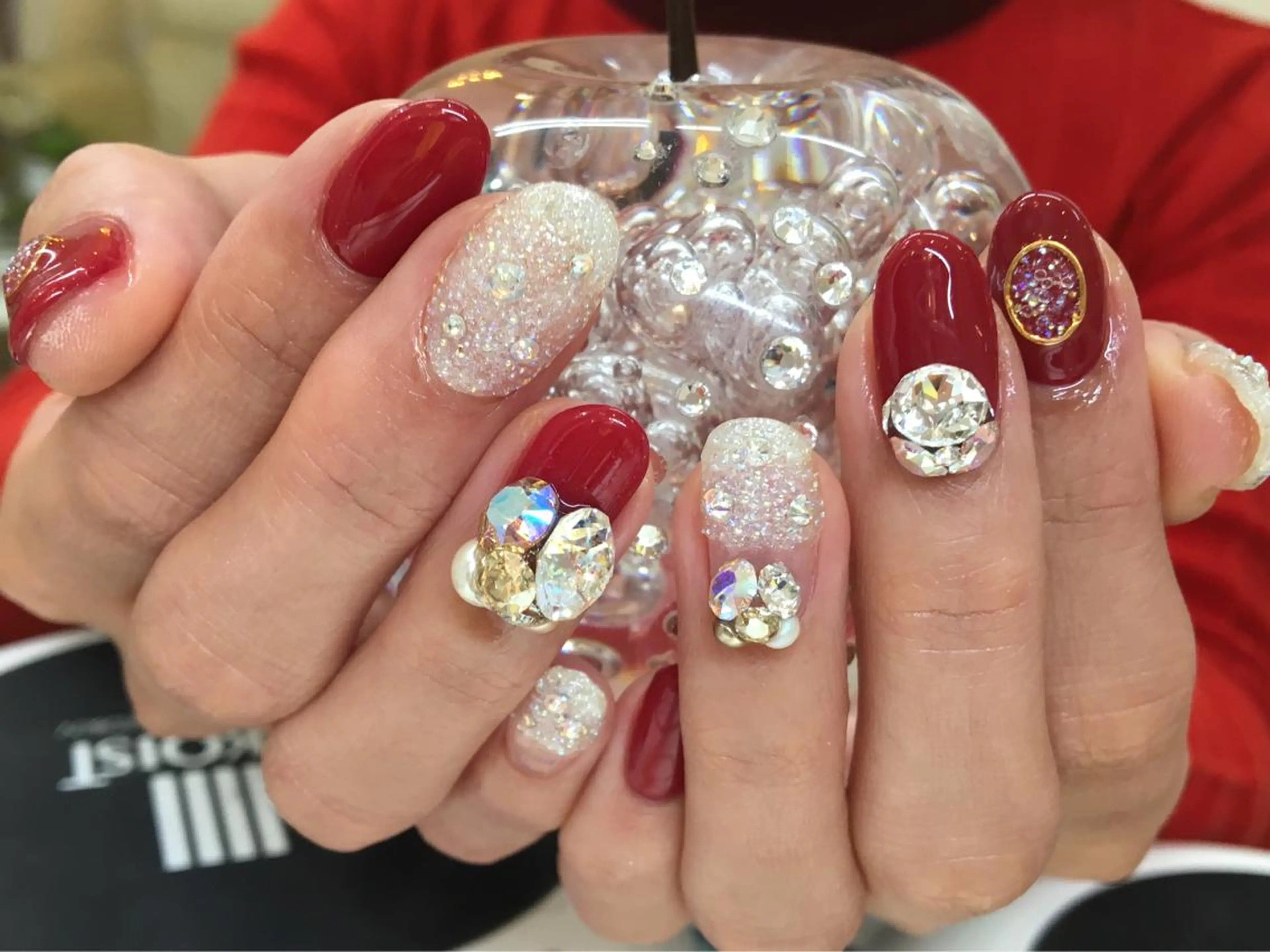 ネイル アートネイル ストーンネイル ボガスティーズネイル 川崎店のネイルデザイン