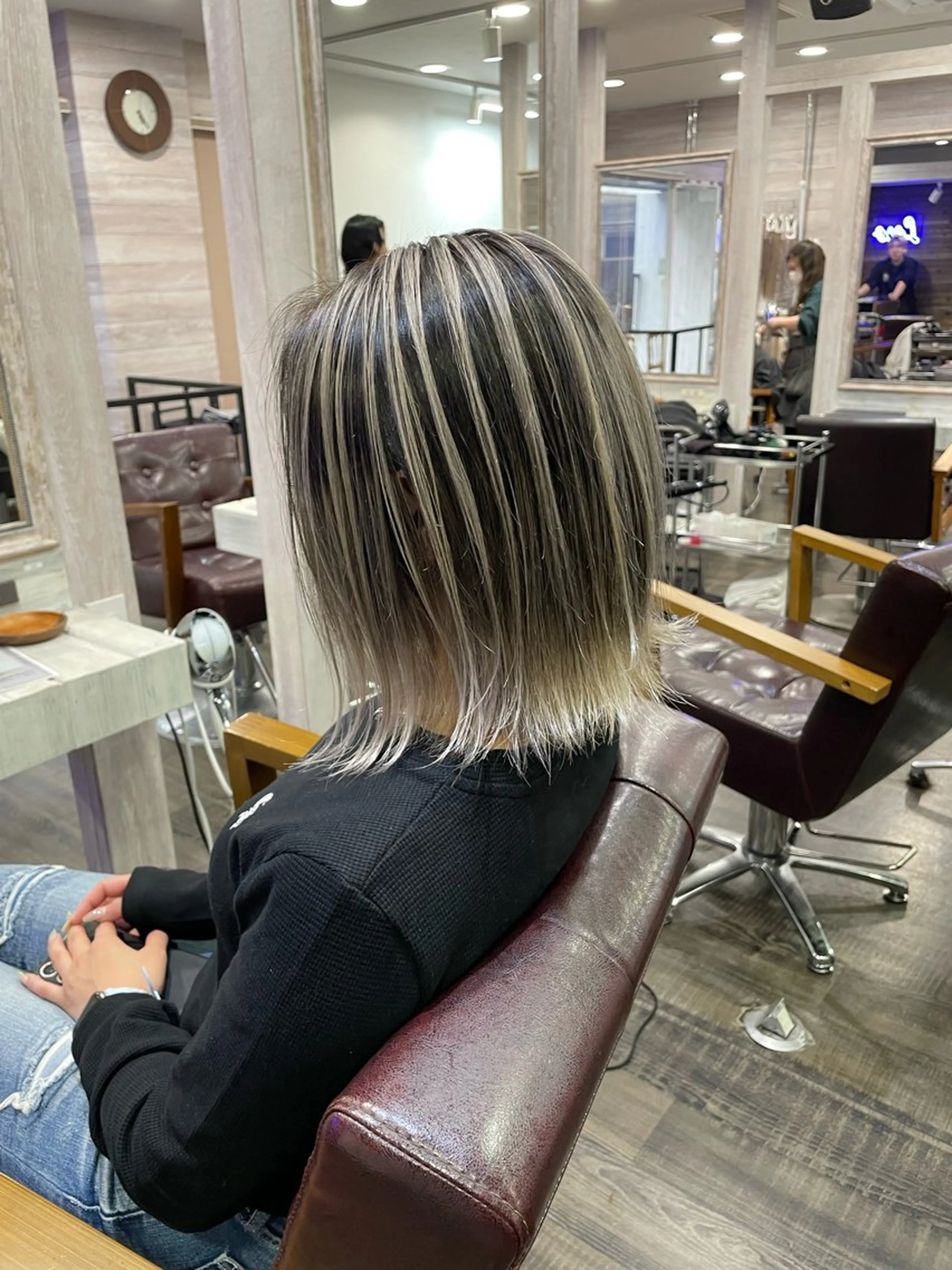 ミディアム カット ヘアカラー トリートメント LOCO/ Koukiのヘアスタイル