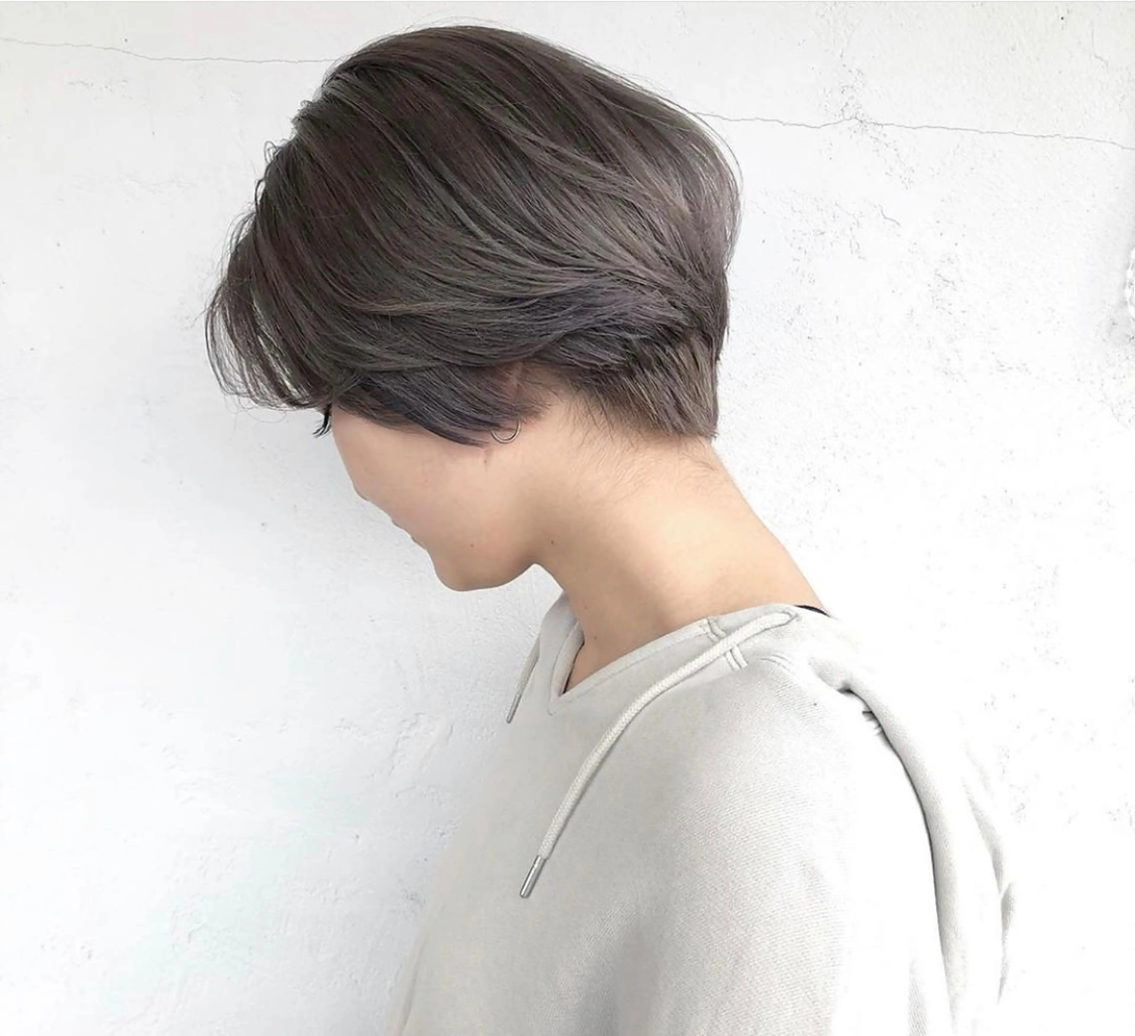 ショート カラー 透明感カラー iLi 《イリ》のヘアスタイル