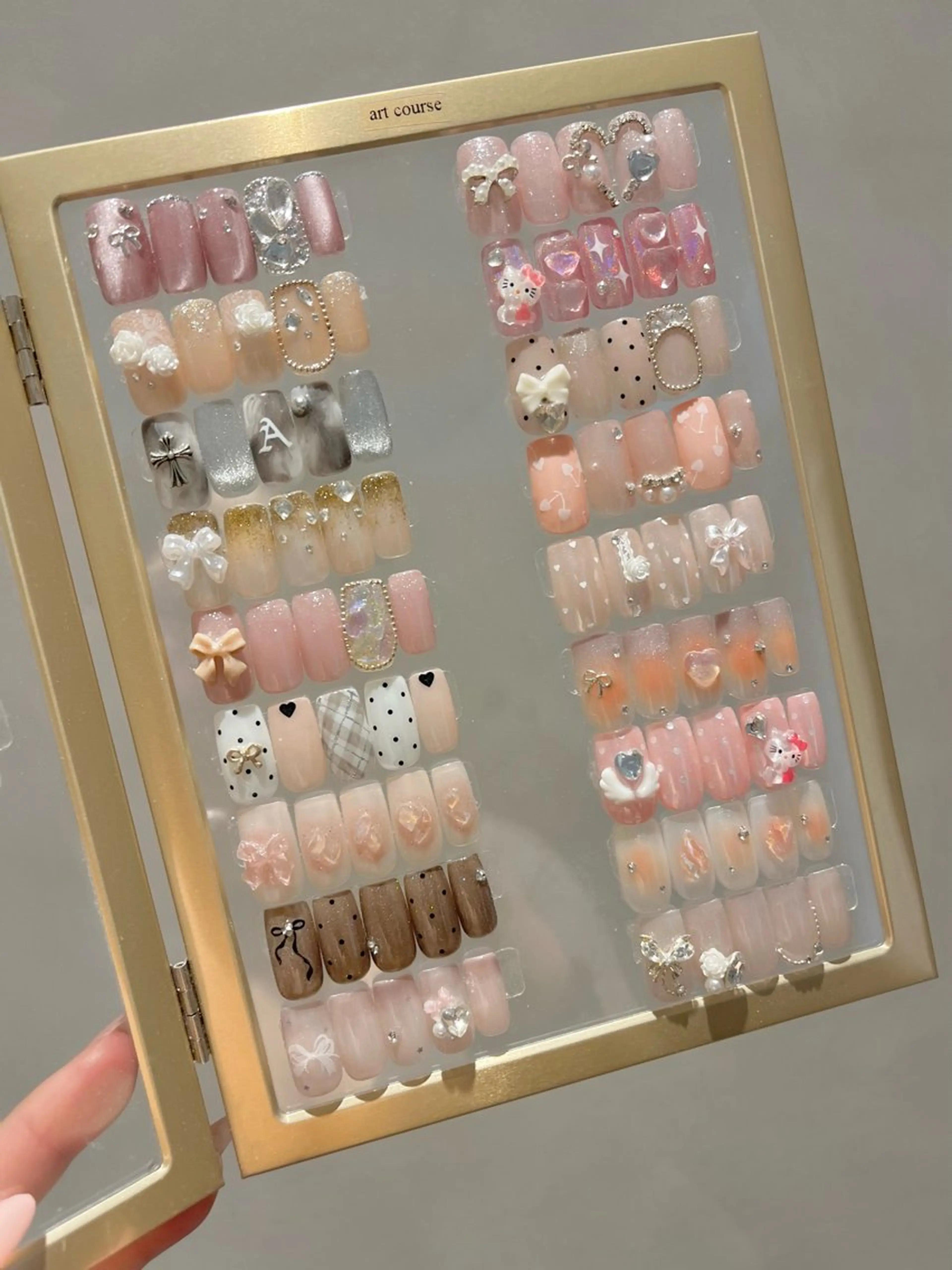 ネイル mily_harajuku所属・韓国ネイル☁️ haruna🌛のネイルデザイン