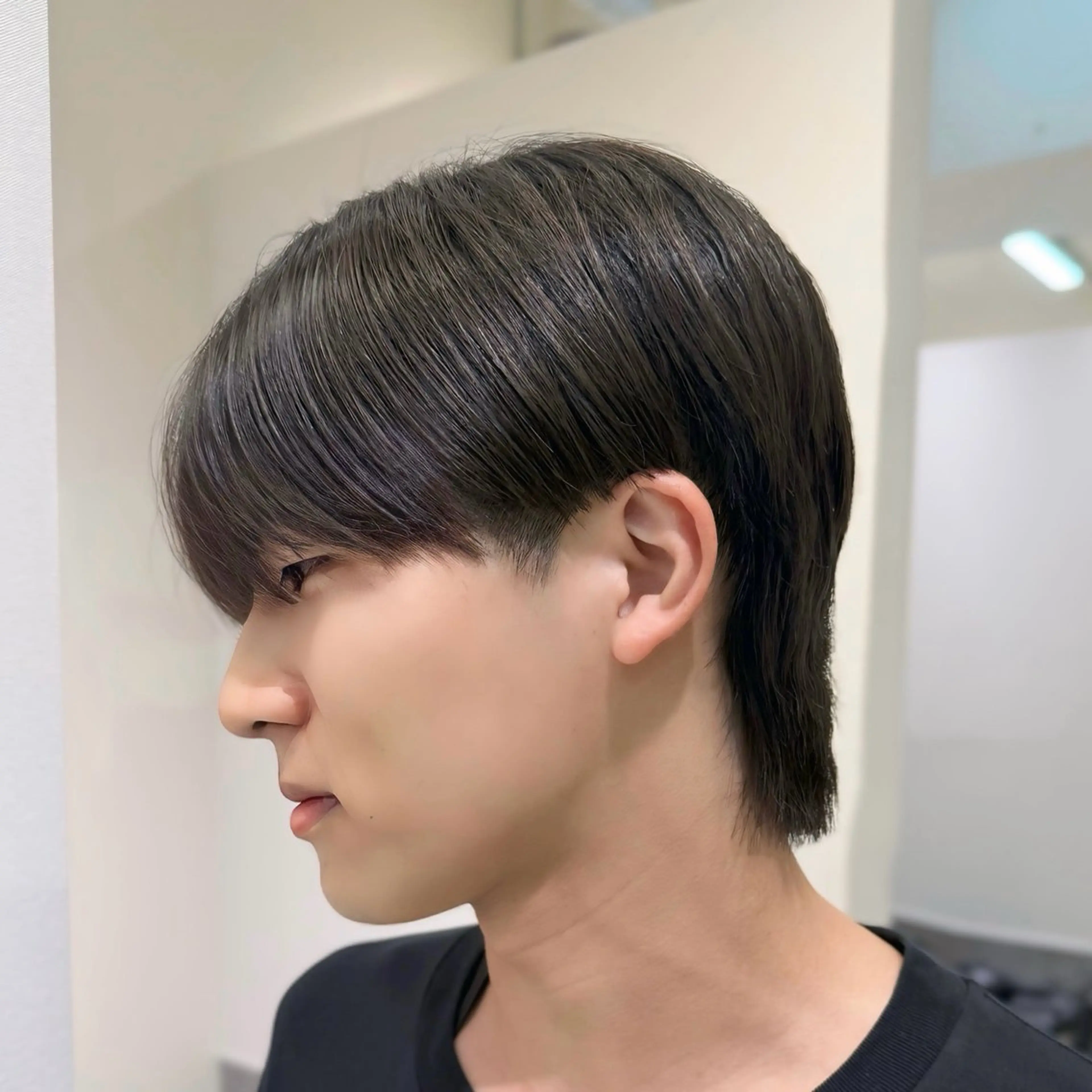 メンズ センターパート ダウンパーマ フェザーパーマ メンズ韓国風 マッシュ カット 縮毛矯正 センターパート特化/ メンズカット/ヒロキのヘアスタイル