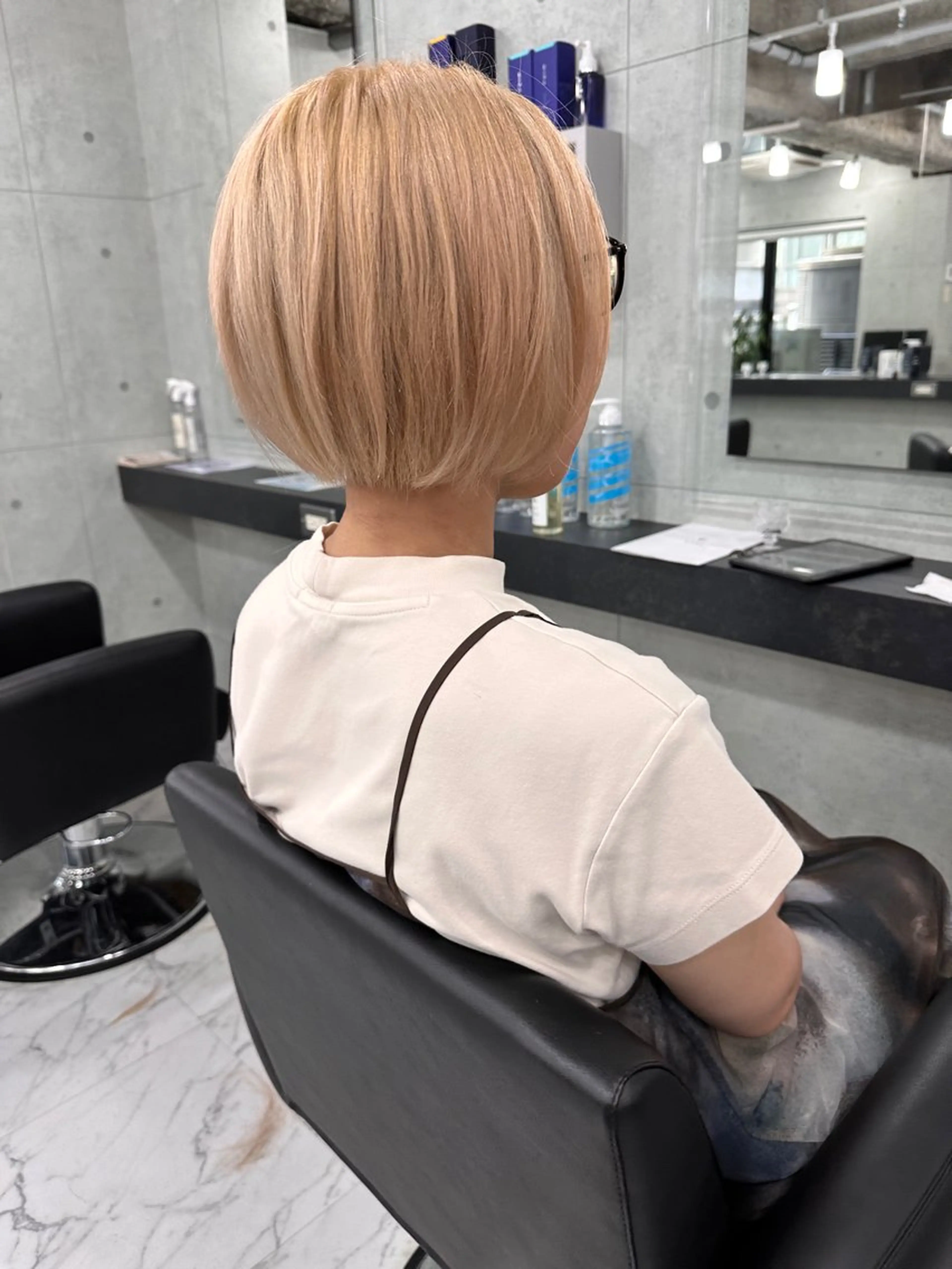 ミディアム ハイライト 髪質改善 小顔カット Endearing 銀座/レイヤーカットのヘアスタイル