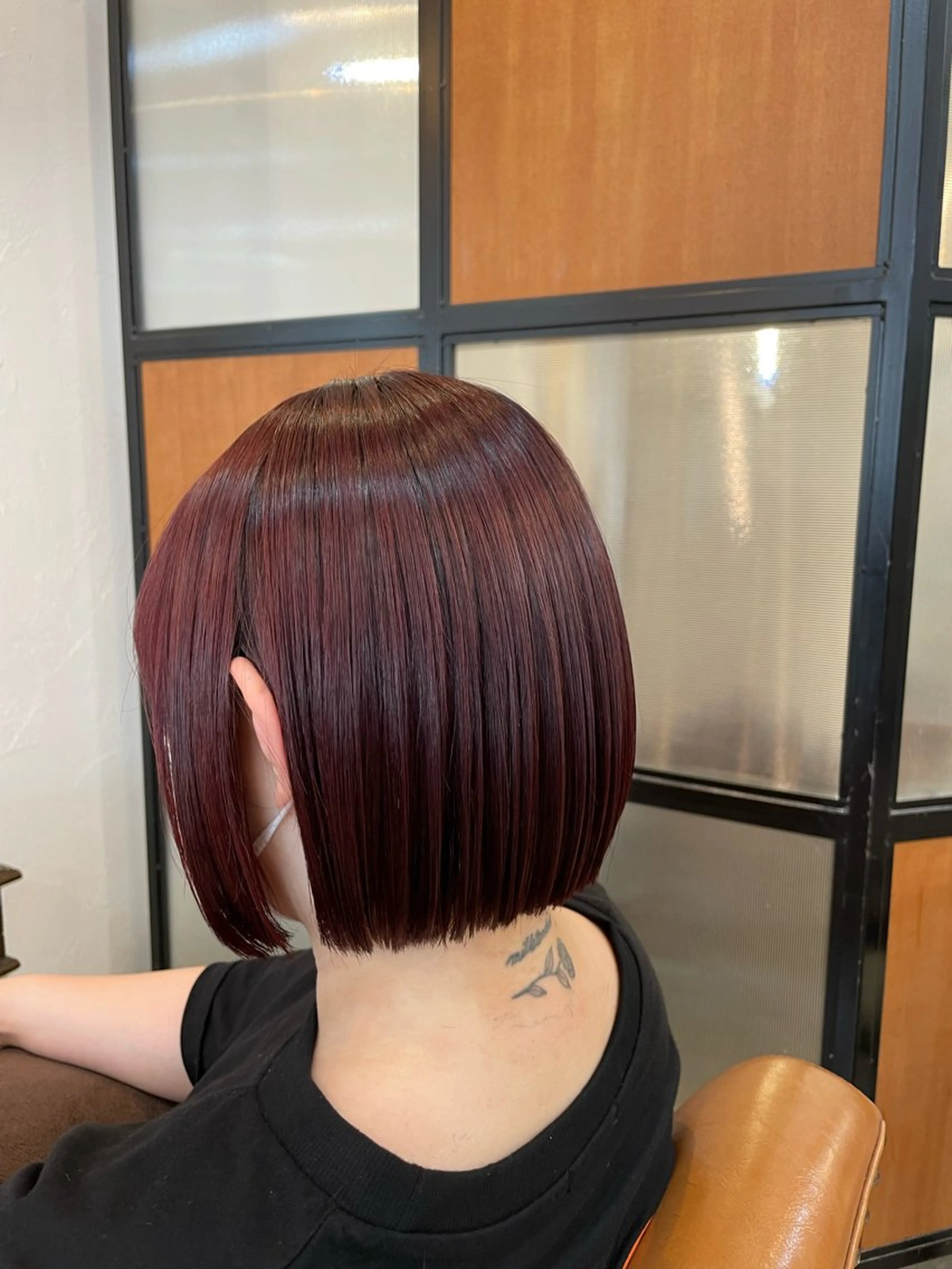 ショート カラー ボブ 縮毛矯正 カット 縮毛矯正 トリートメント 立川・くびれミディ 旬なデザインカラーのヘアスタイル