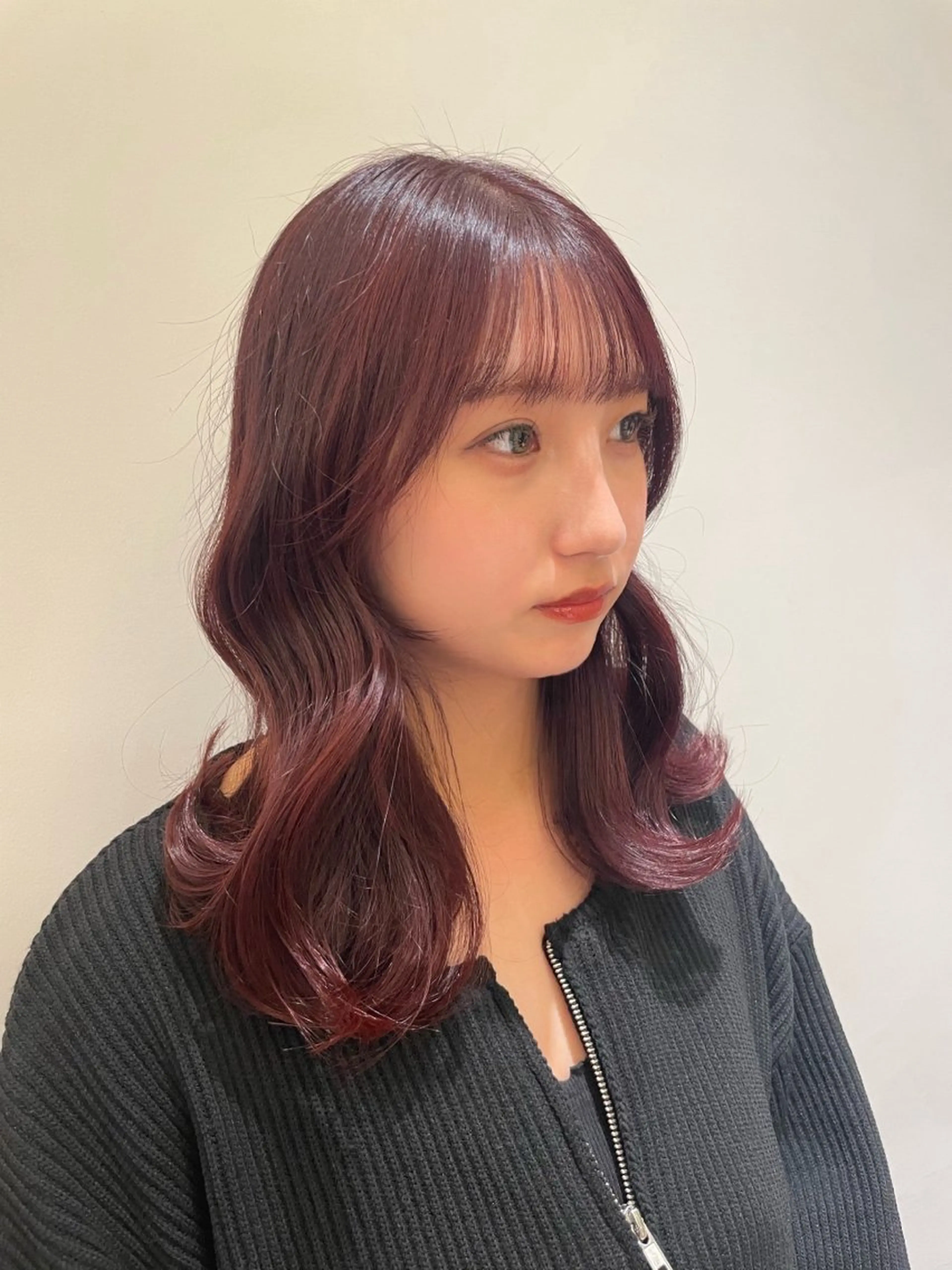 カラー レッドカラー イシバシ ミナミのヘアスタイル