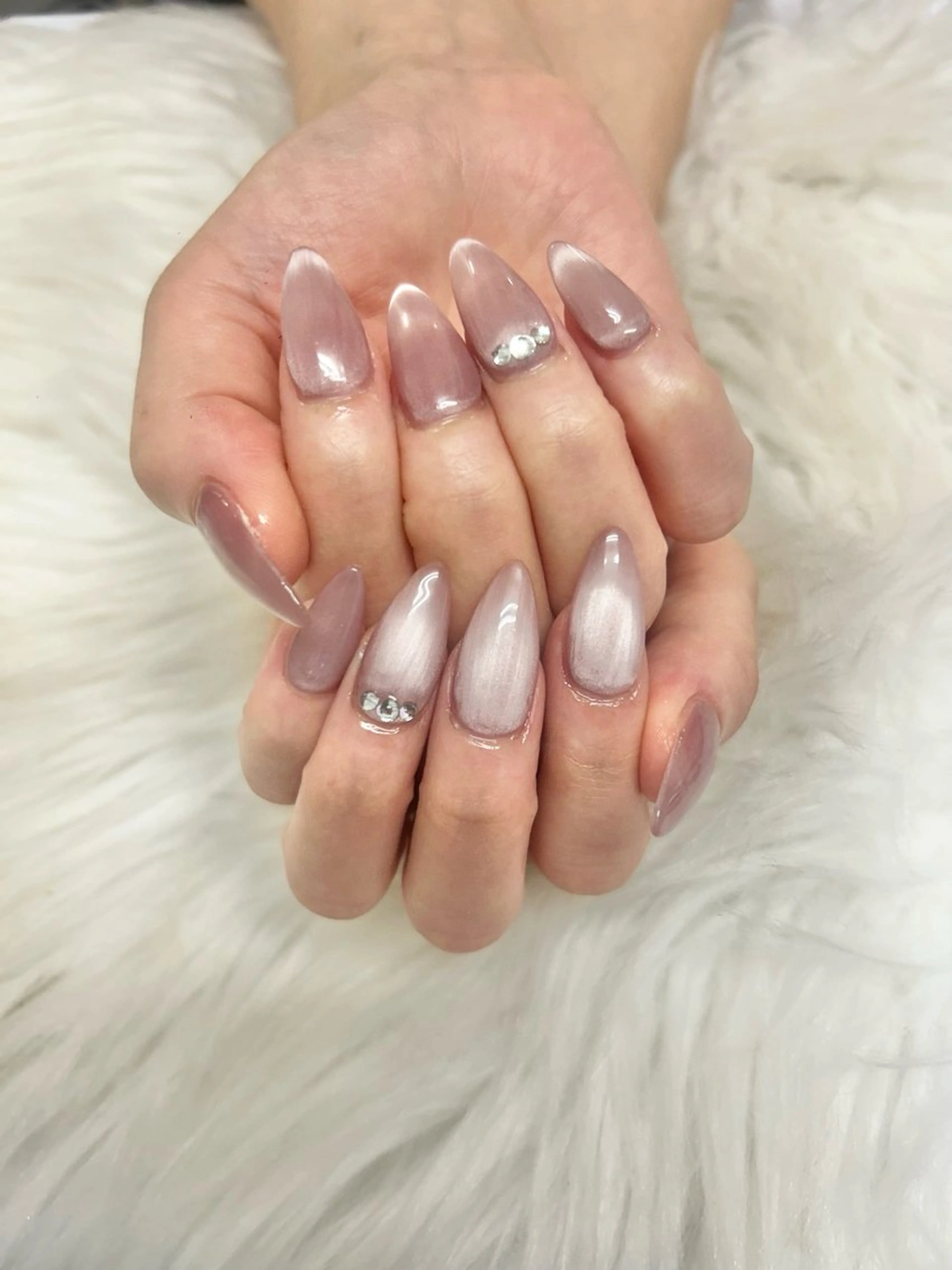 ネイル フレンチネイル マグネットネイル マグネットフレンチ ストーンネイル KIREIE YUKIのマツエク・マツパデザイン