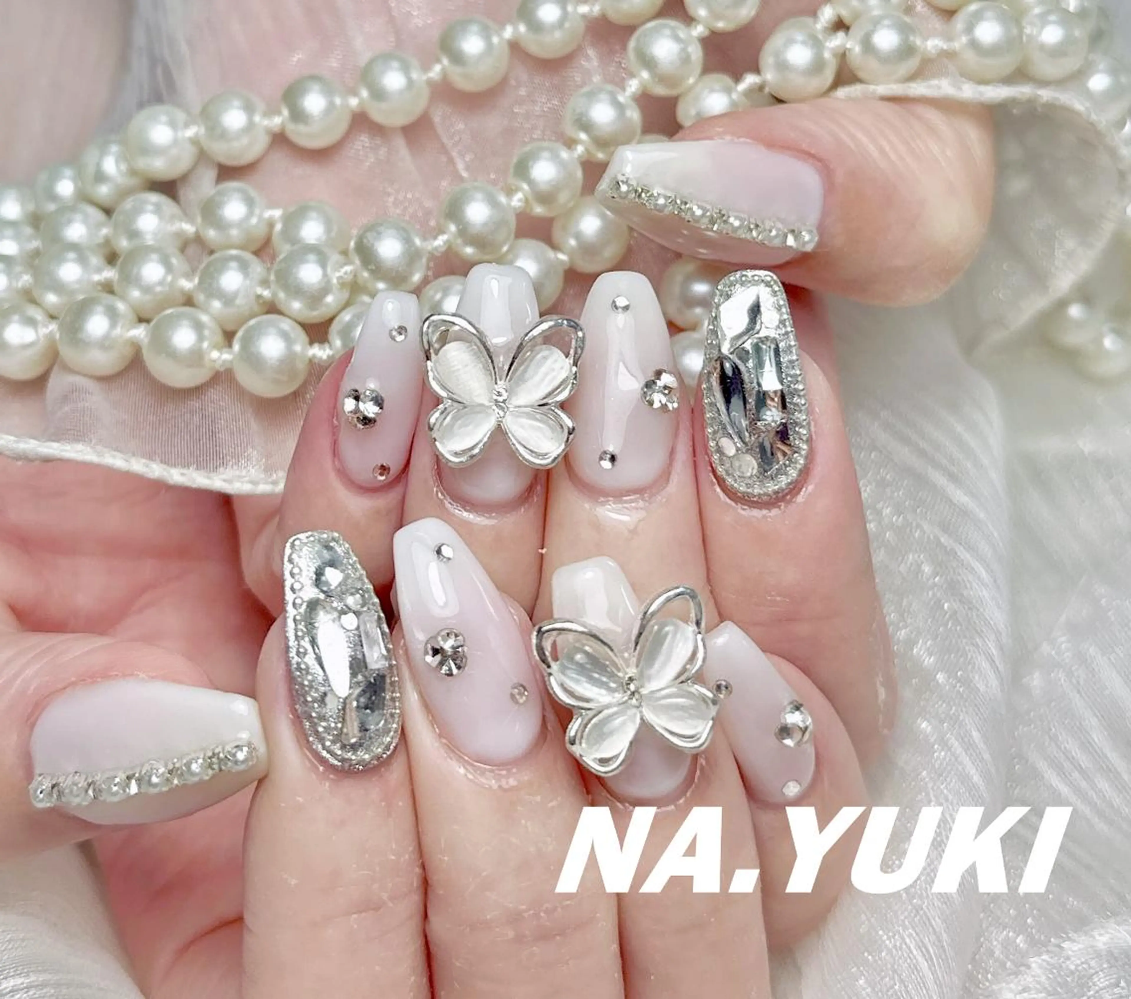 ネイル 🌷 Mooning 🌷のネイルデザイン