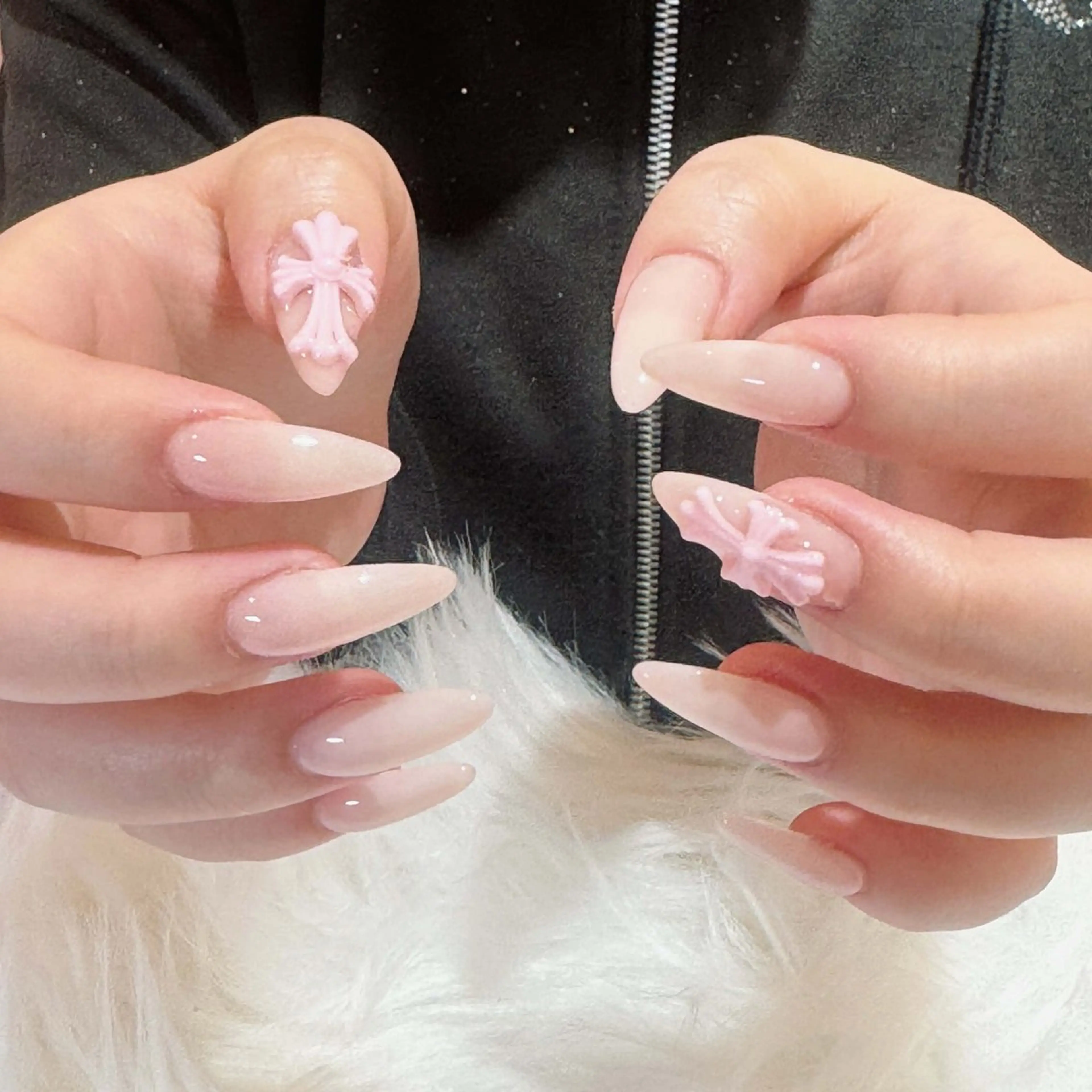 ネイル ハンドネイル T.Lee Nail Lilyのネイルデザイン