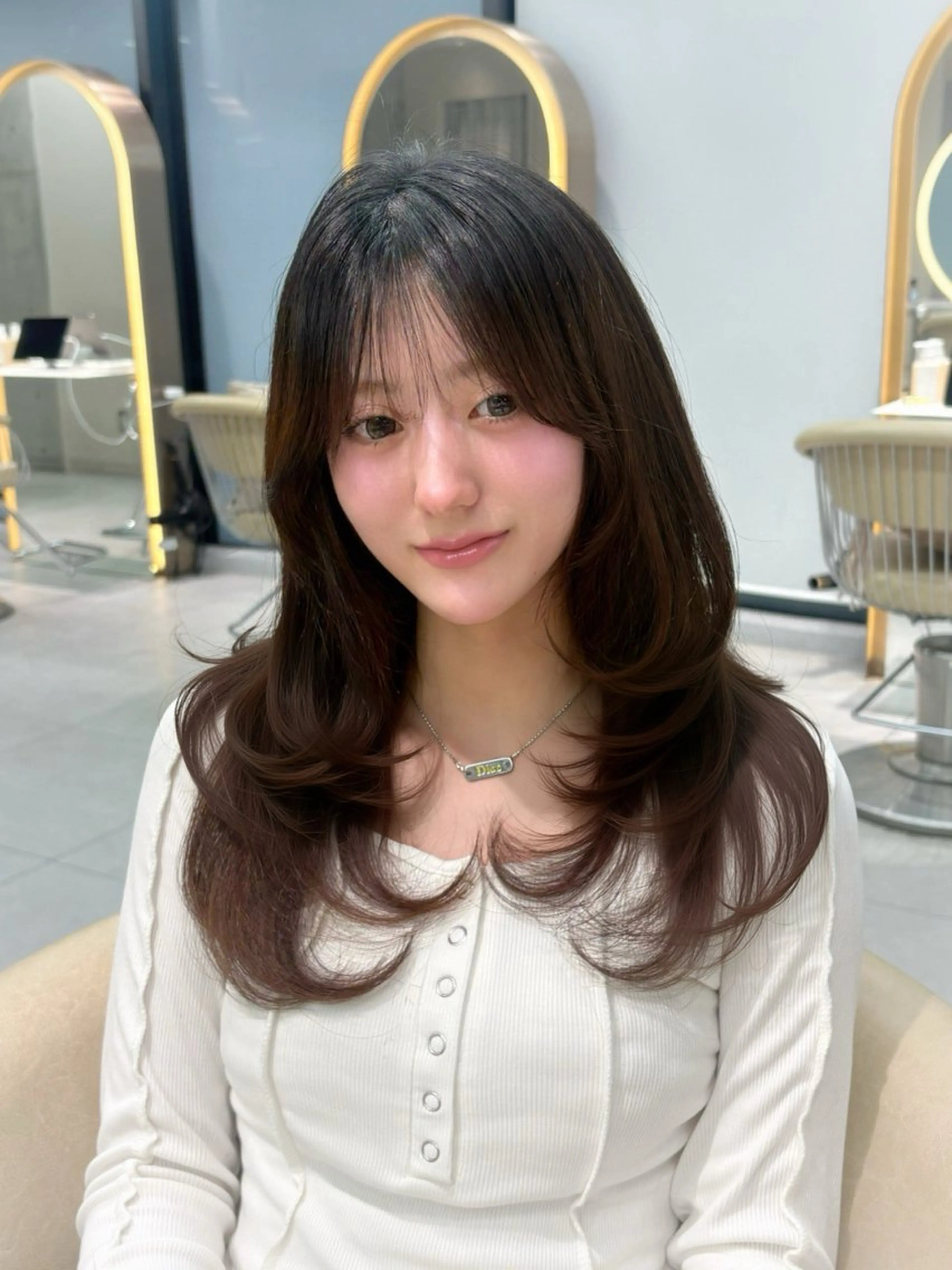 セミロング レイヤーカット toco.⋆𝜗𝜚 /  天神美容師のヘアスタイル