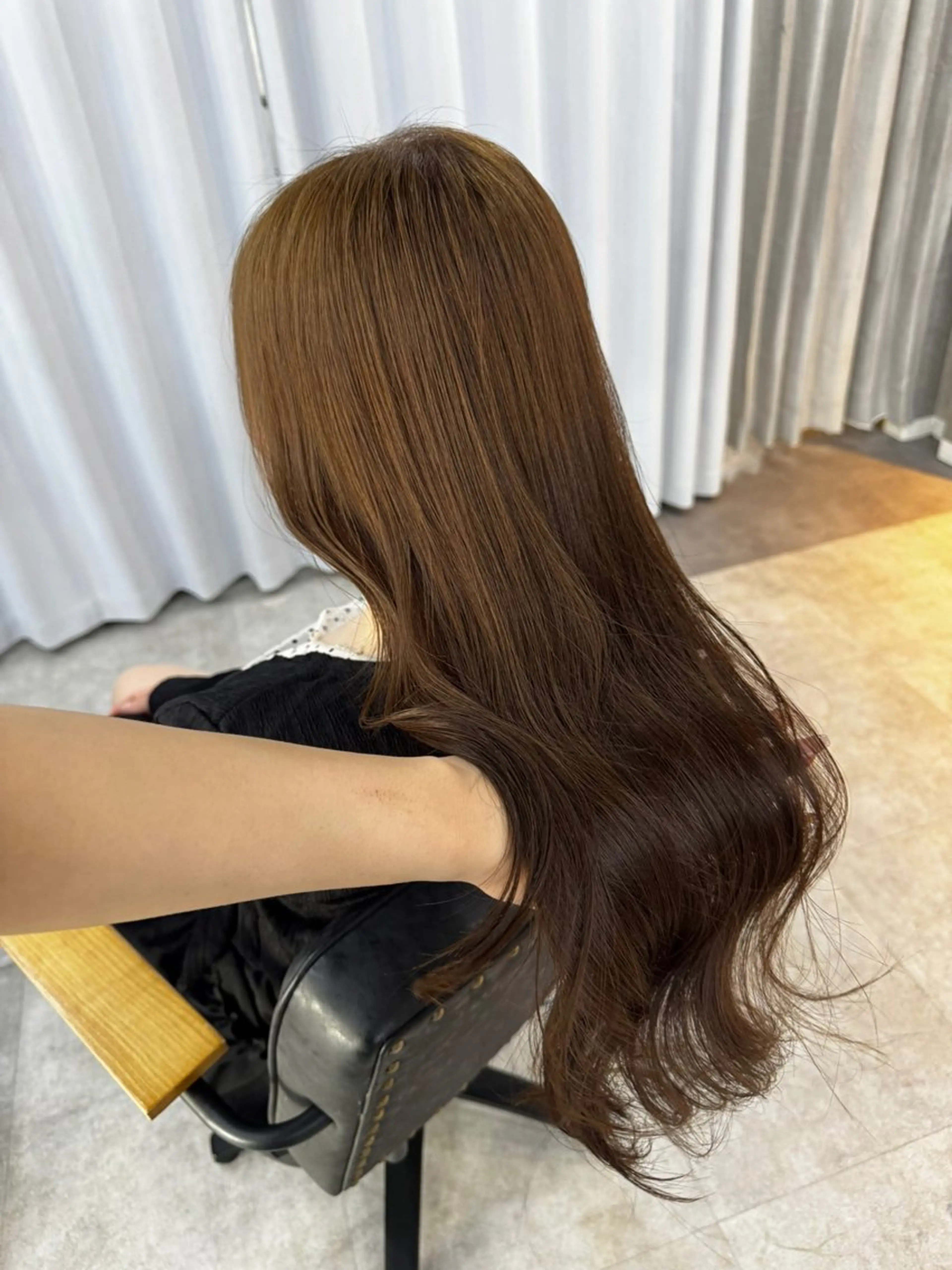 ロング カラー アッシュ アッシュブラウン ベージュカラー 黒髪 ブリーチ カット ヘアカラー トリートメント 赤み無し柔らかカラー 【梅田】madokaのヘアスタイル