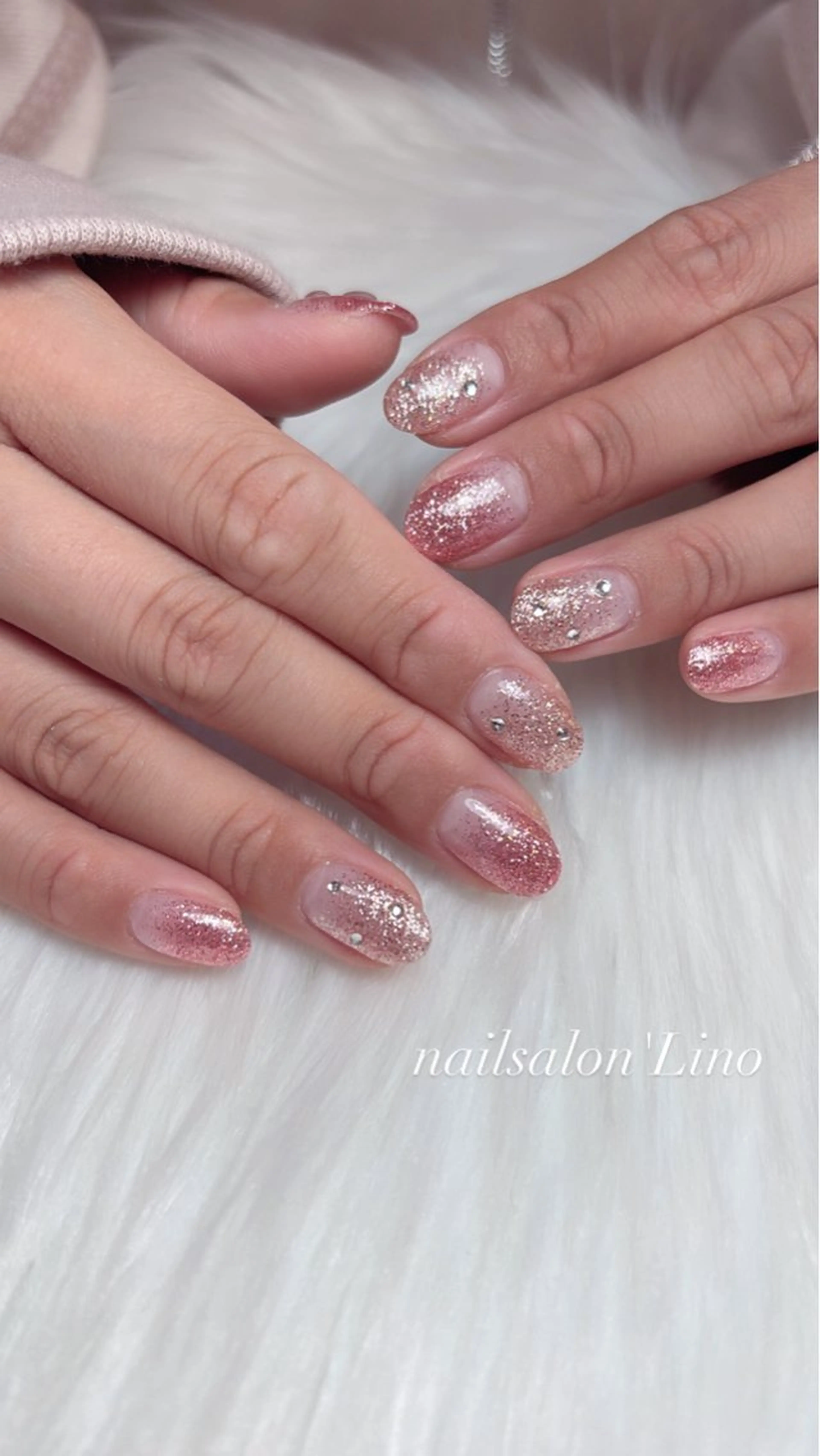 ネイル グラデーション ラメ(グリッター) ラメグラデーション シンプルネイル ハンドネイル Lino𓂃⟡.· Chizuruのネイルデザイン