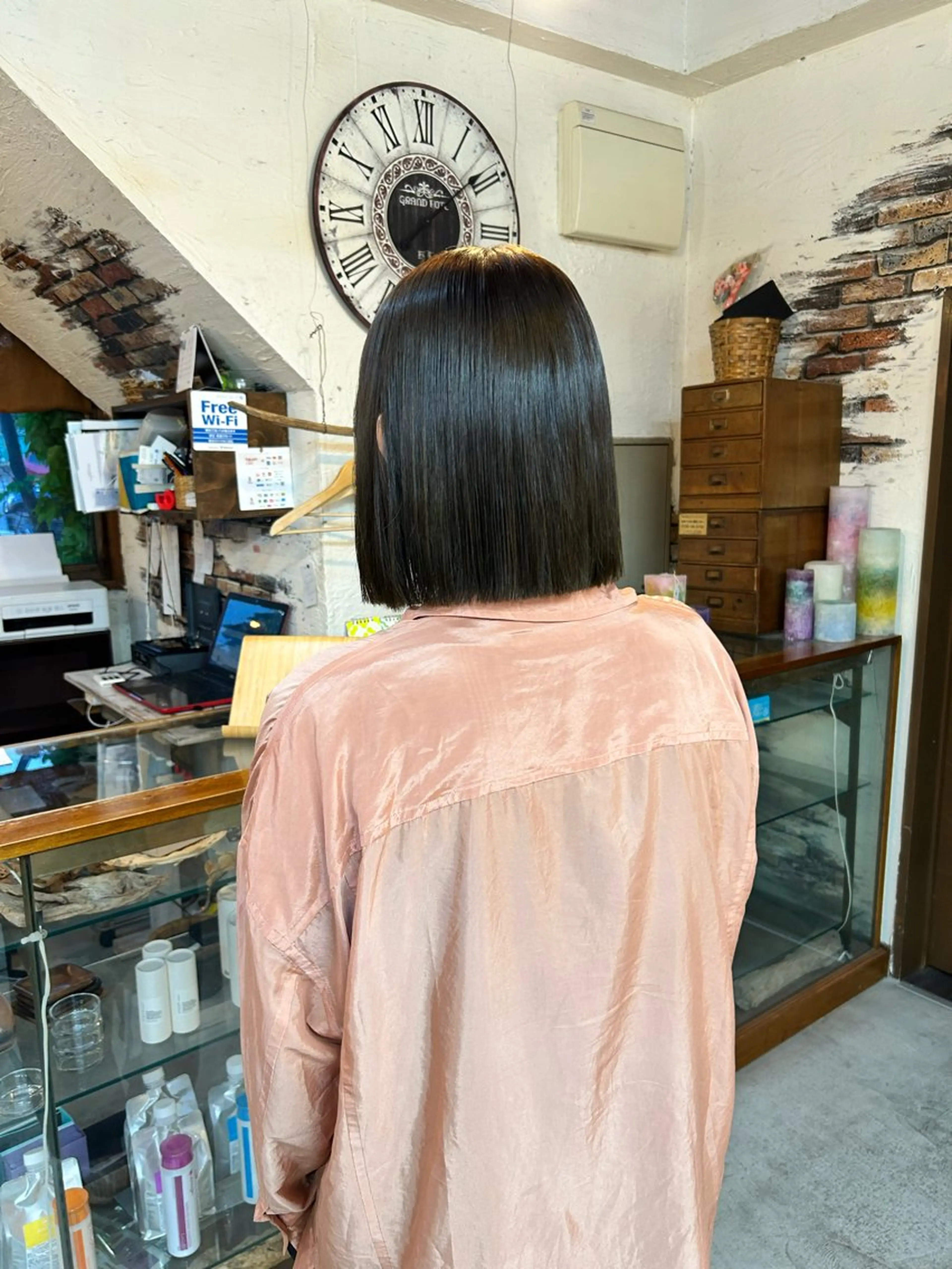 ミディアム 切りっぱなしボブ ボブ ヘアカラー トリートメント minami 🐣のヘアスタイル