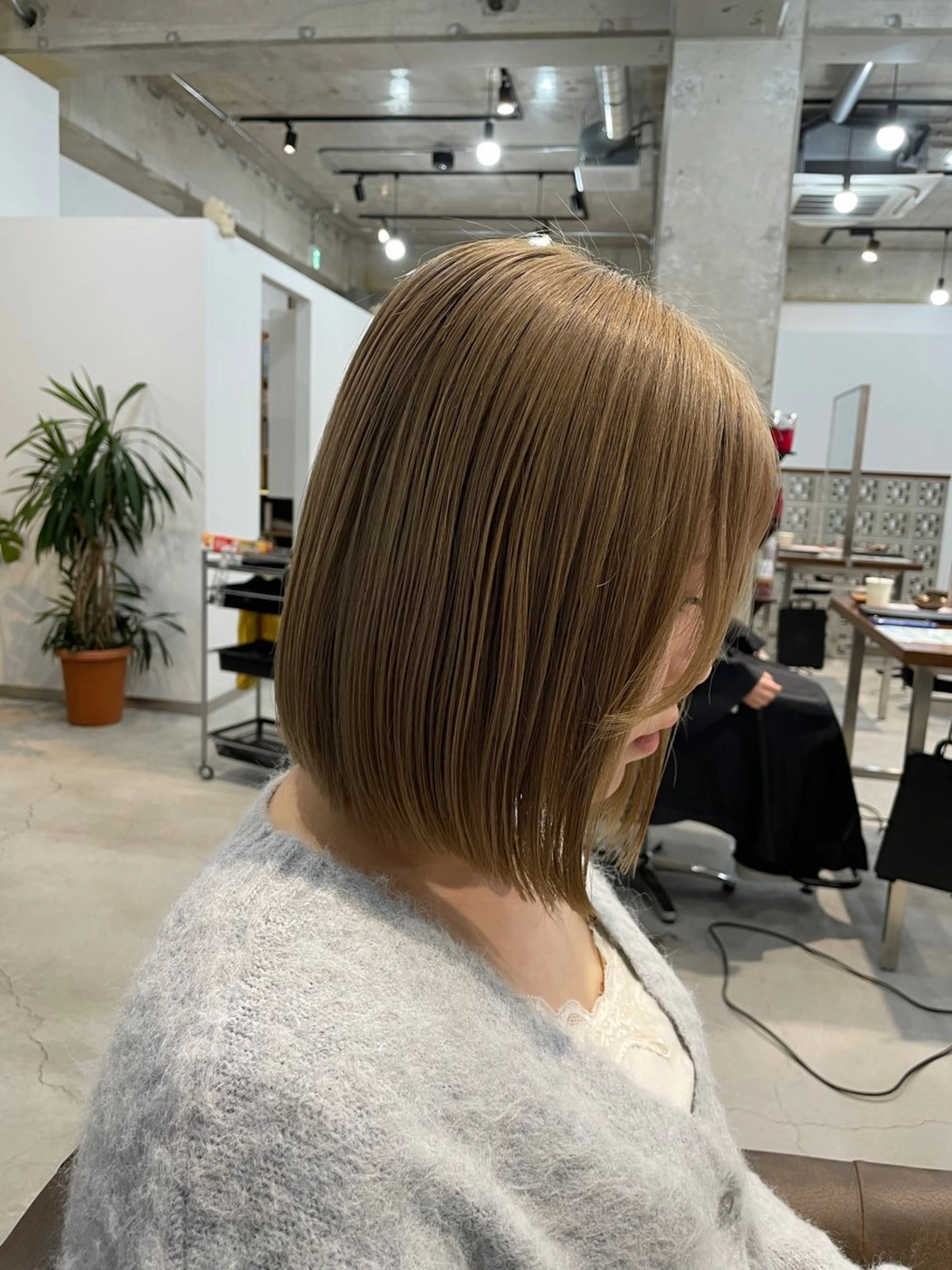 【人気No.3】✂︎ 似合わせカット ✂︎➕艶カラー➕Aujuaトリートメントの写真