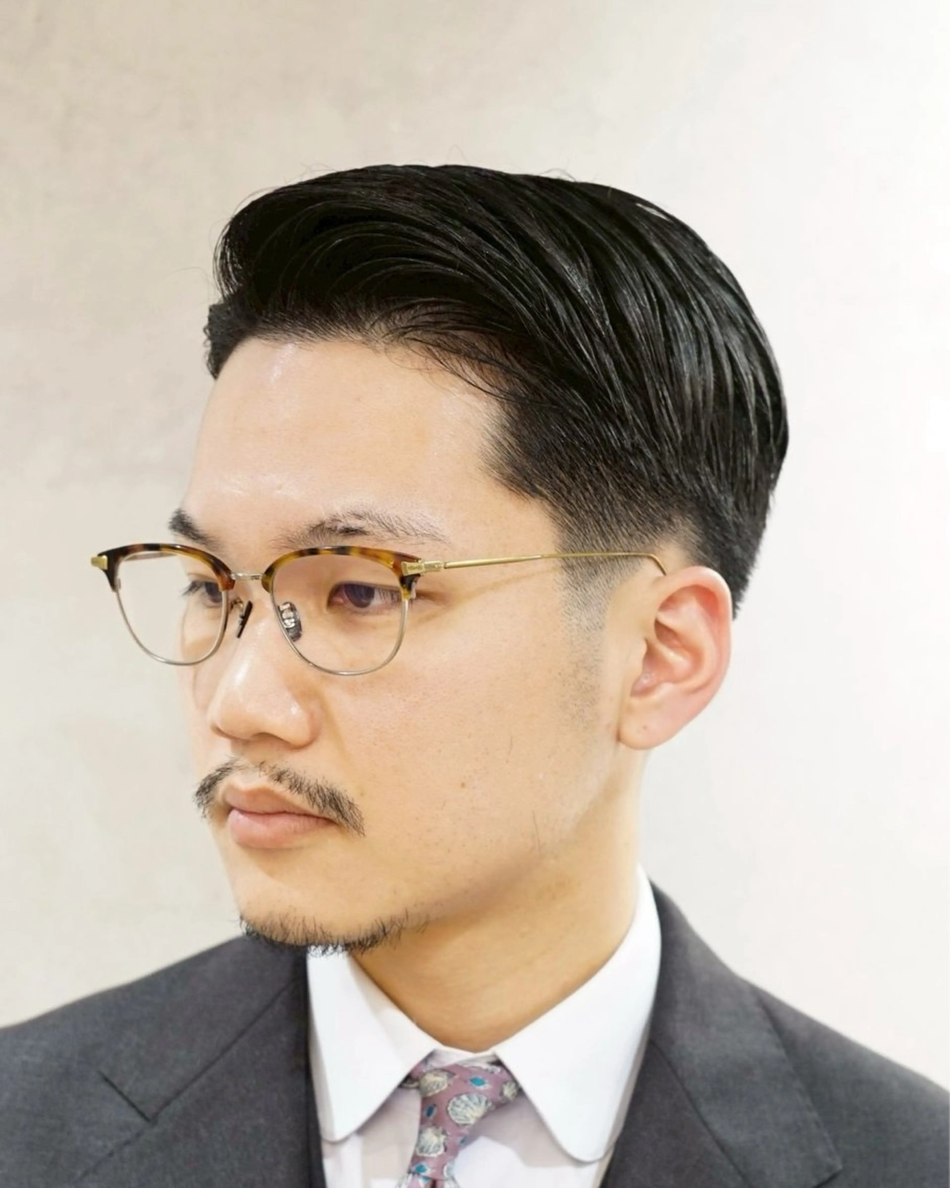 ショート メンズ 七三 東 峻平のヘアスタイル