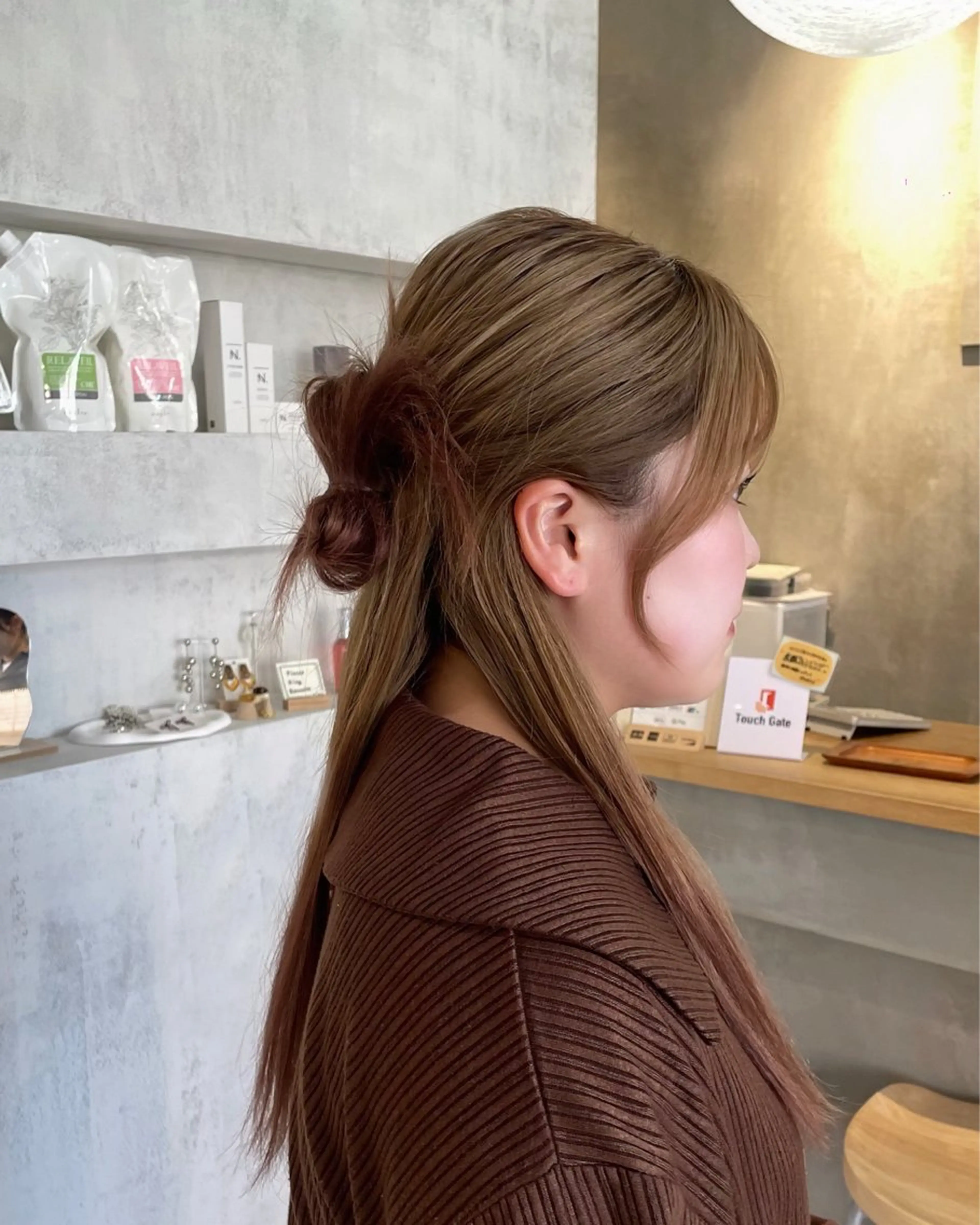 セミロング カラー ベージュカラー ブリーチ 顔周りカット レイヤーカット 🌿 濱野玲奈のヘアスタイル