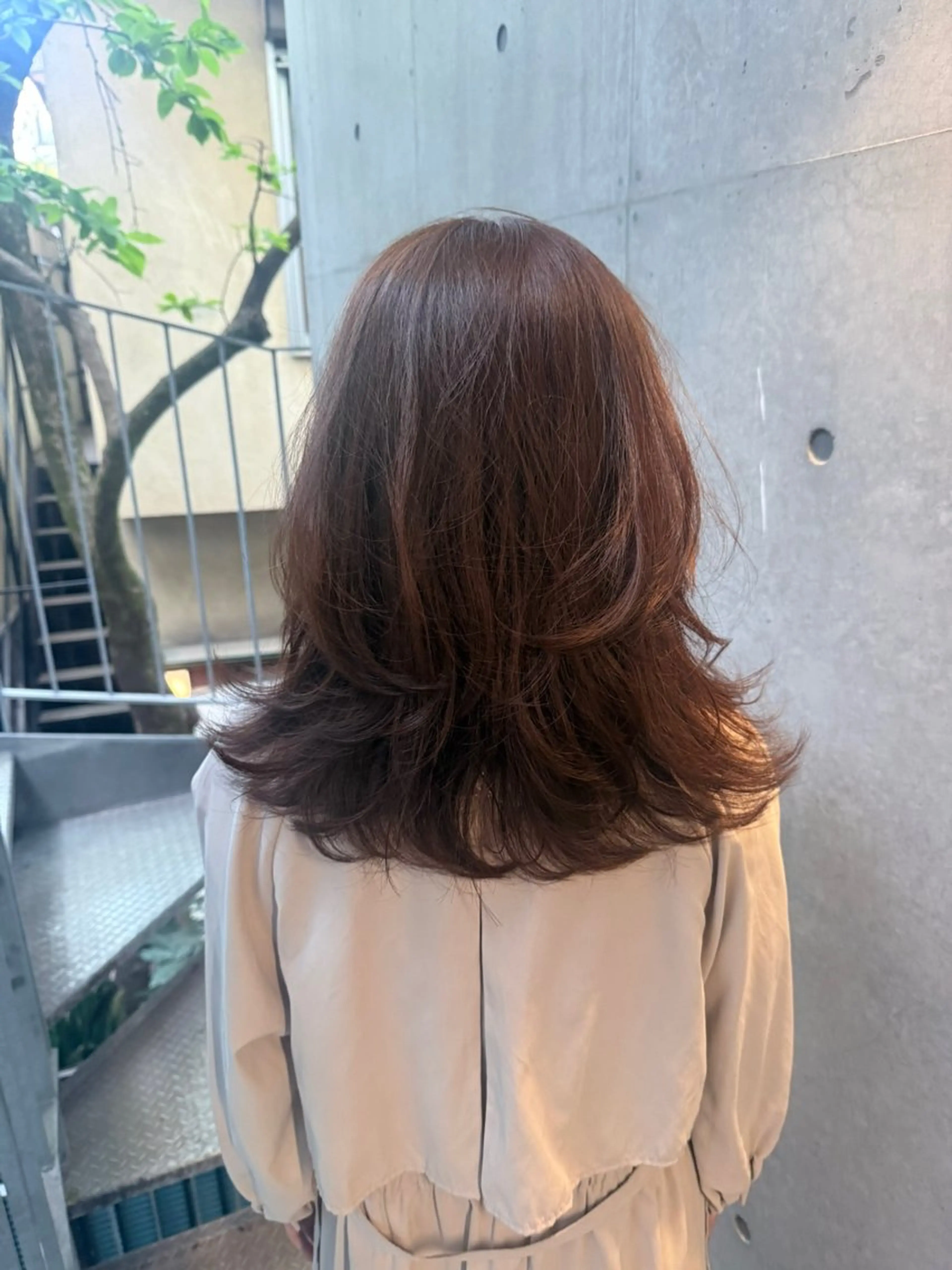 ロング カラー ロングレイヤー アッシュ ベージュカラー ブリーチ 透明感カラー カット ヘアカラー トリートメント 誰より丁寧なカット/ 小林輝/レイヤーのヘアスタイル