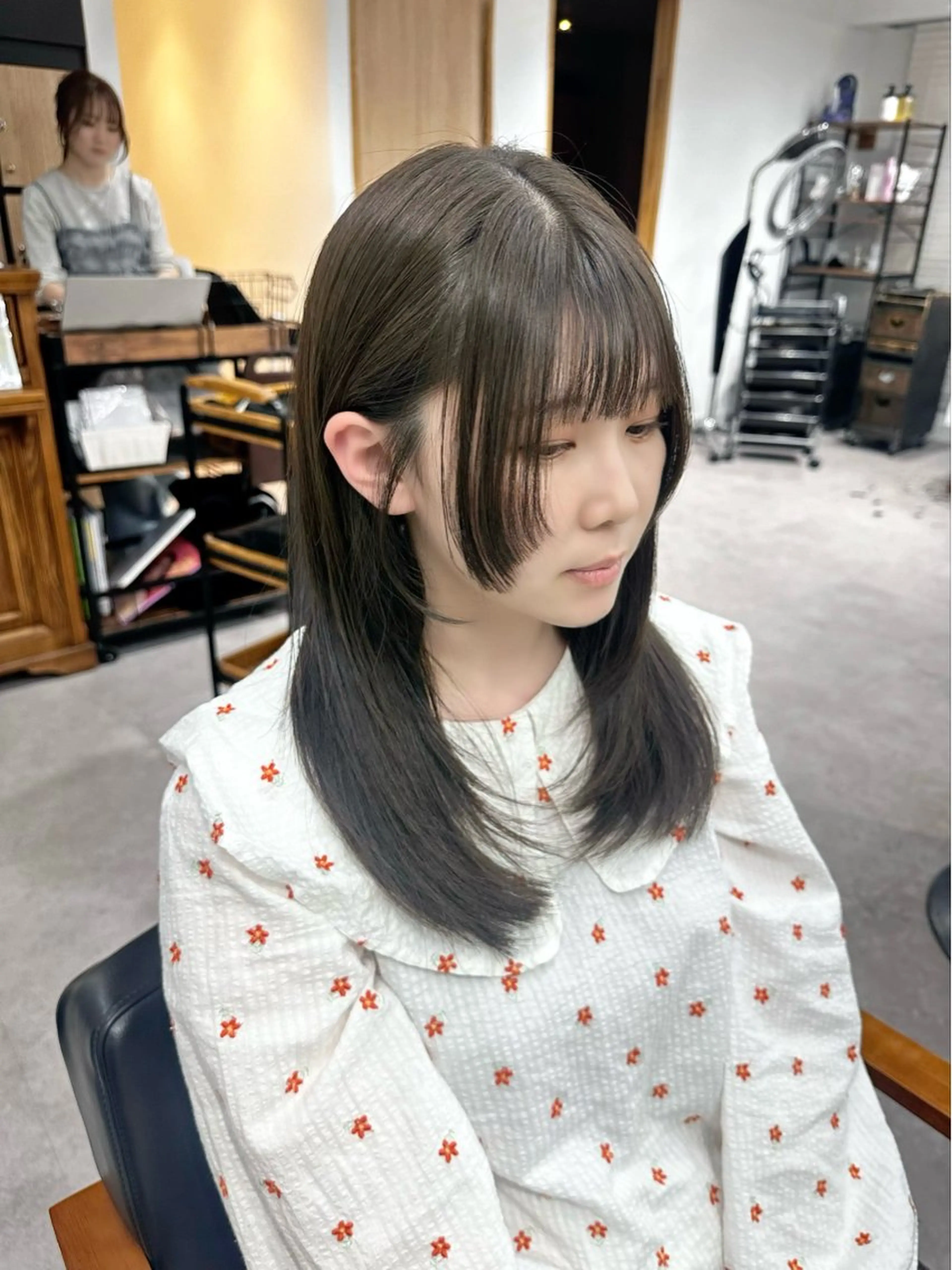 セミロング カラー パーマ ヘアアレンジ メンズ キッズ 骨格レイヤーカット 🌿美髪縮毛矯正のヘアスタイル