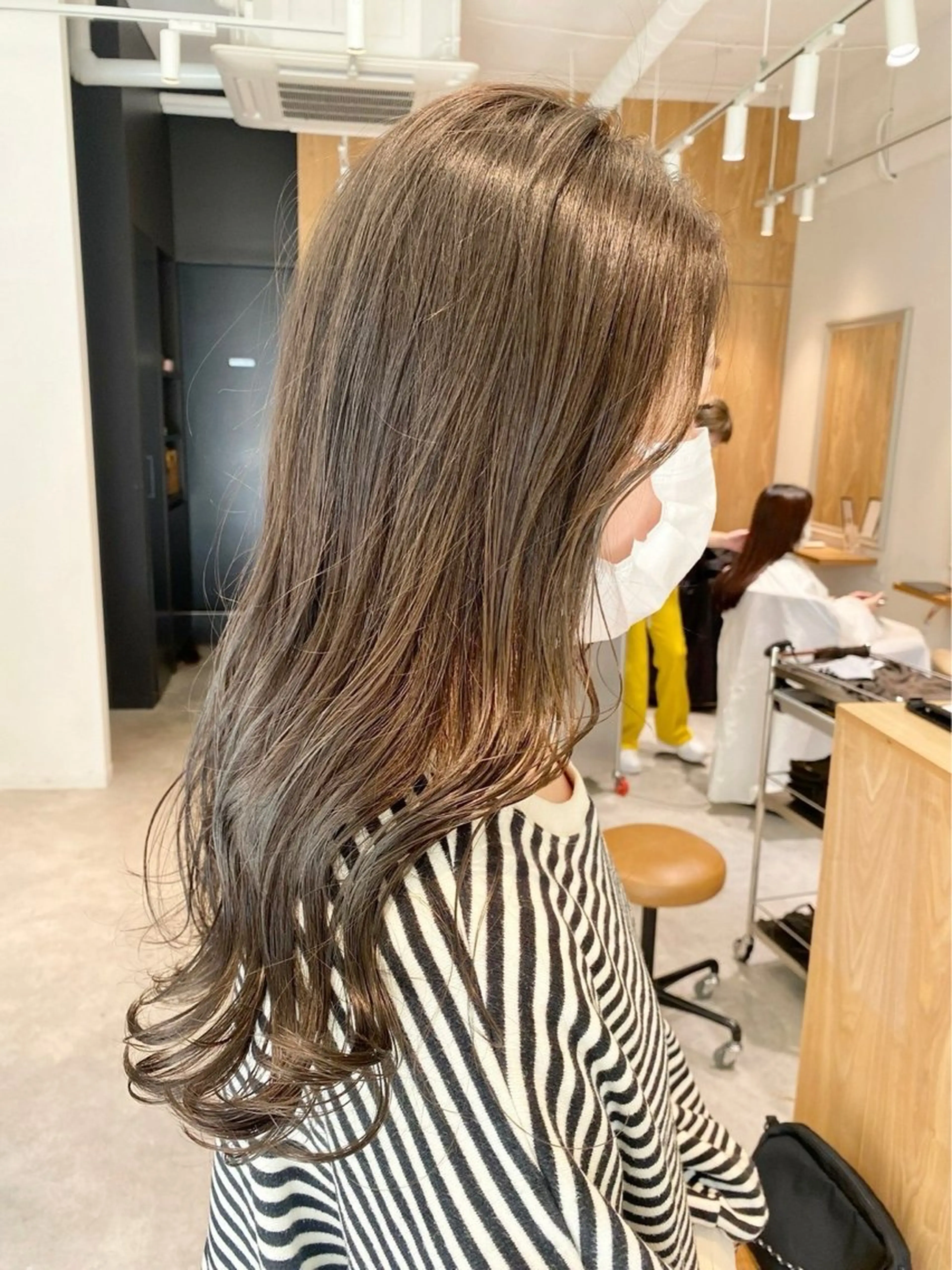 ロング カラー 俵 菜月のヘアスタイル