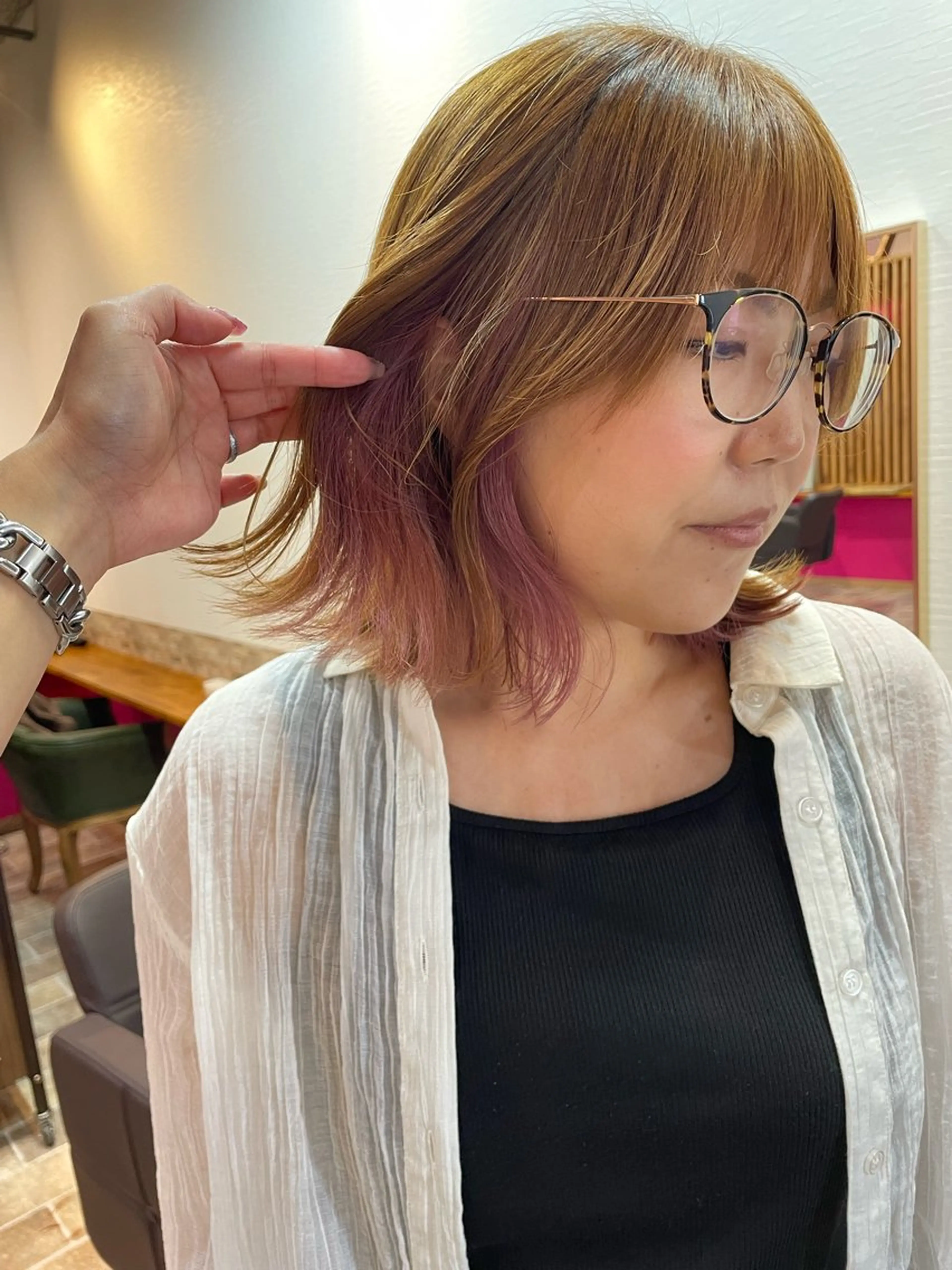 ミディアム カラー ベージュカラー ピンクカラー ピンクベージュ カット ヘアカラー トリートメント YUI/ ブリーチカラー🌷のヘアスタイル