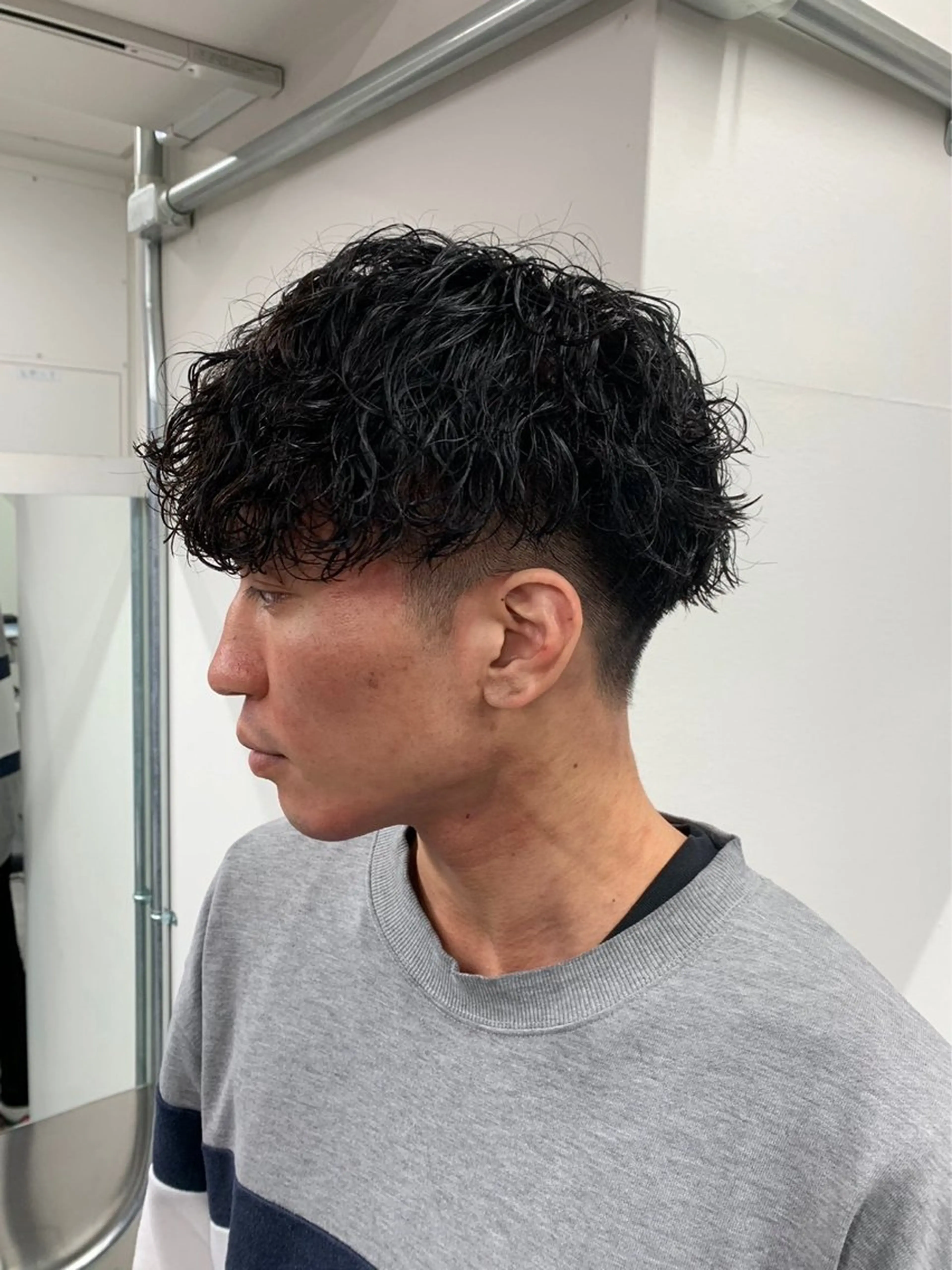 ミディアム カラー パーマ メンズ カット ヘアセット メンズパーマ特化 🔥韓国ヘア職人🔥のヘアスタイル