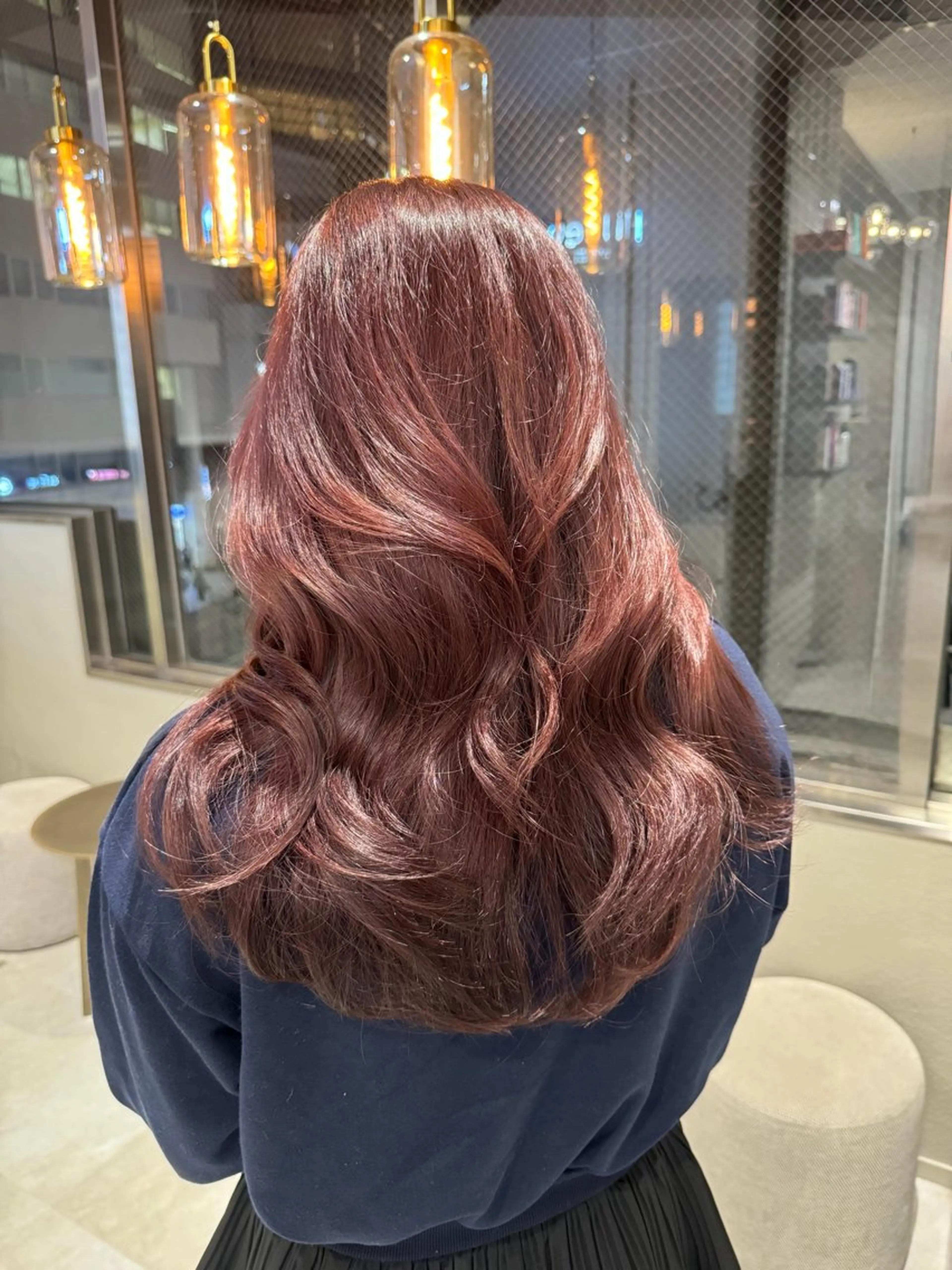 ロング くびれヘア 顔周りカット 韓国風ヘア くびれレイヤー レイヤーカット ヘアカラー 前原 星音のヘアスタイル