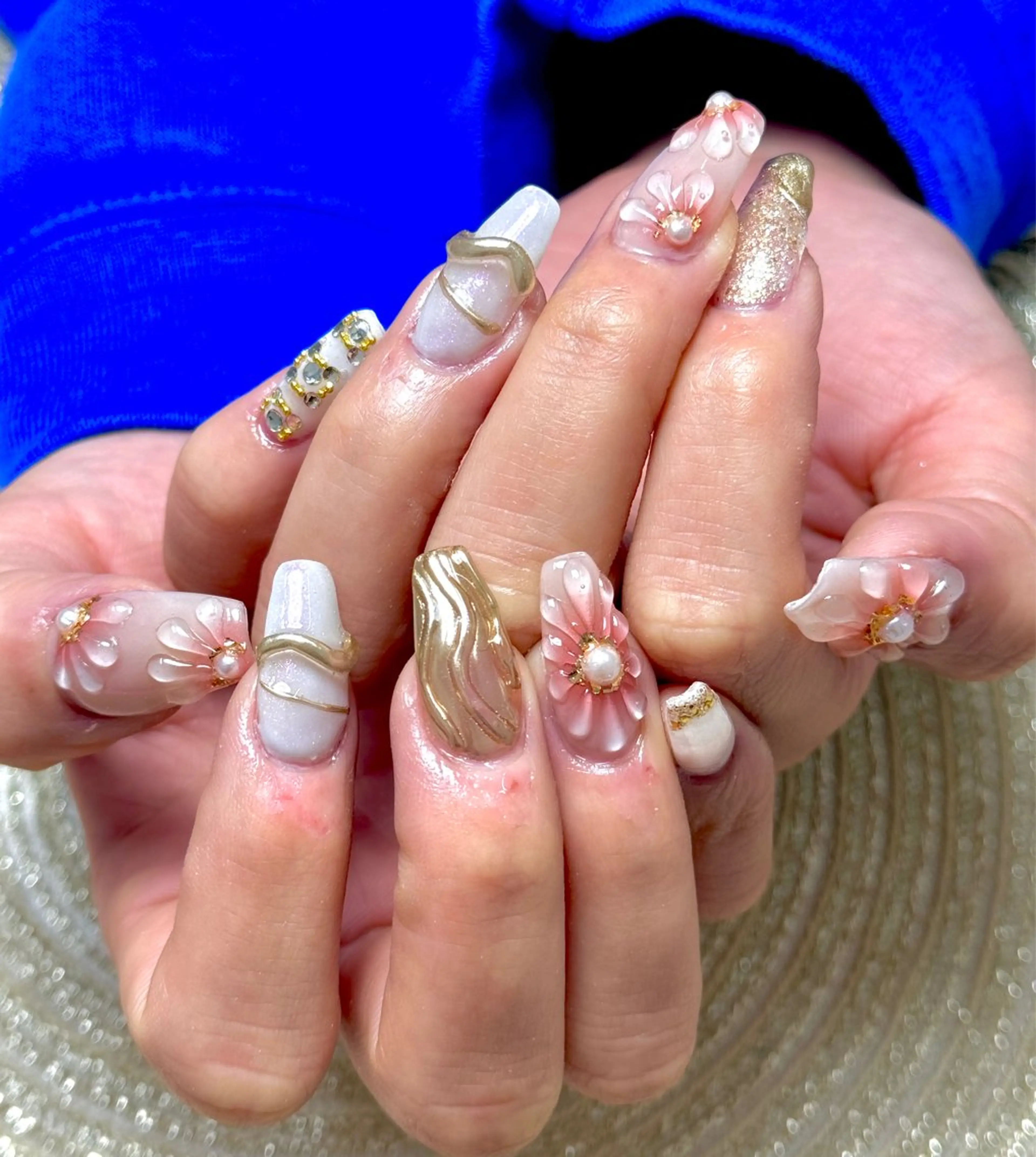 ネイル アートネイル 長さ出し フラワーネイル ぷっくりネイル 春ネイル moa nailのネイルデザイン