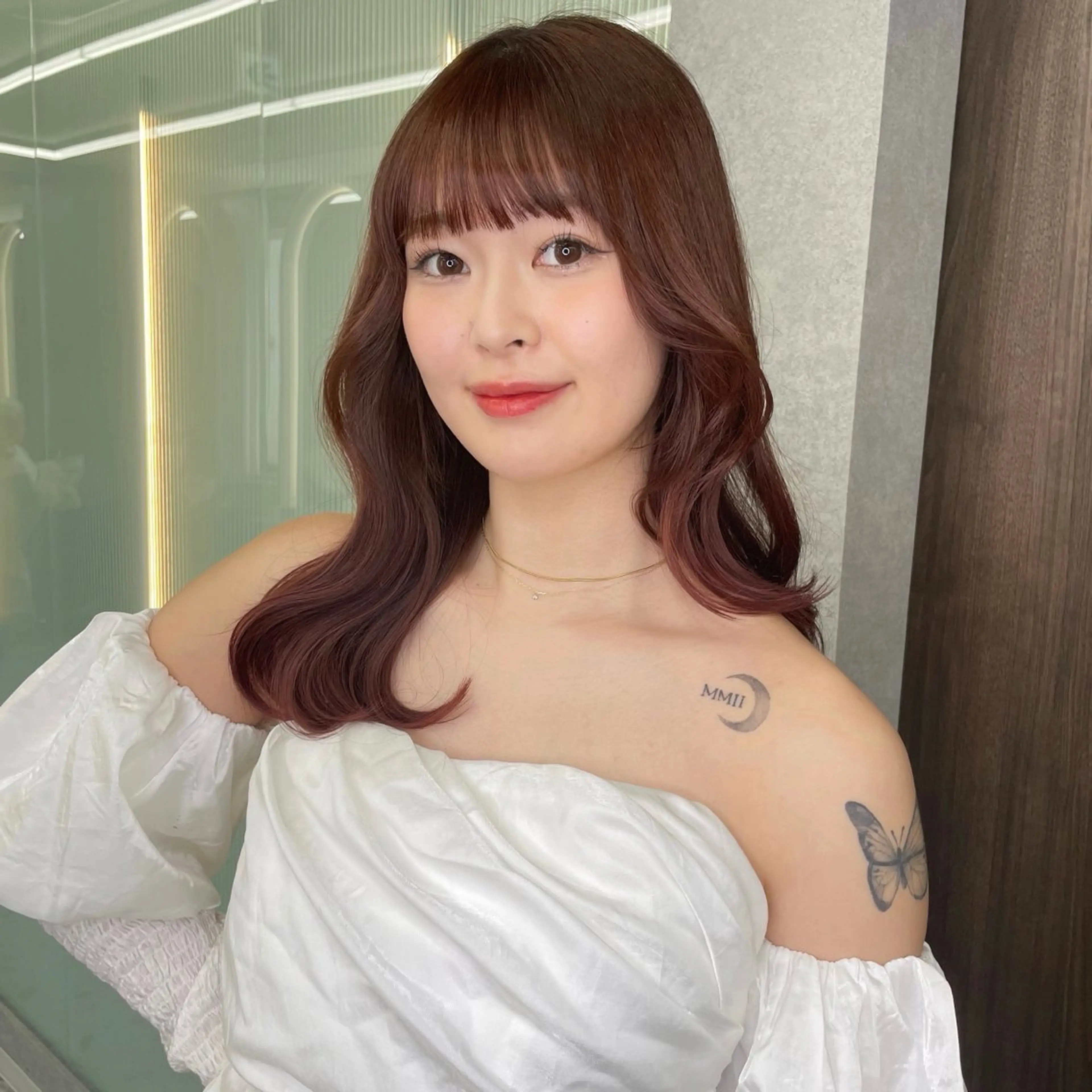 ミディアム 顔周り/透明感カラー REINA𓍯のヘアスタイル