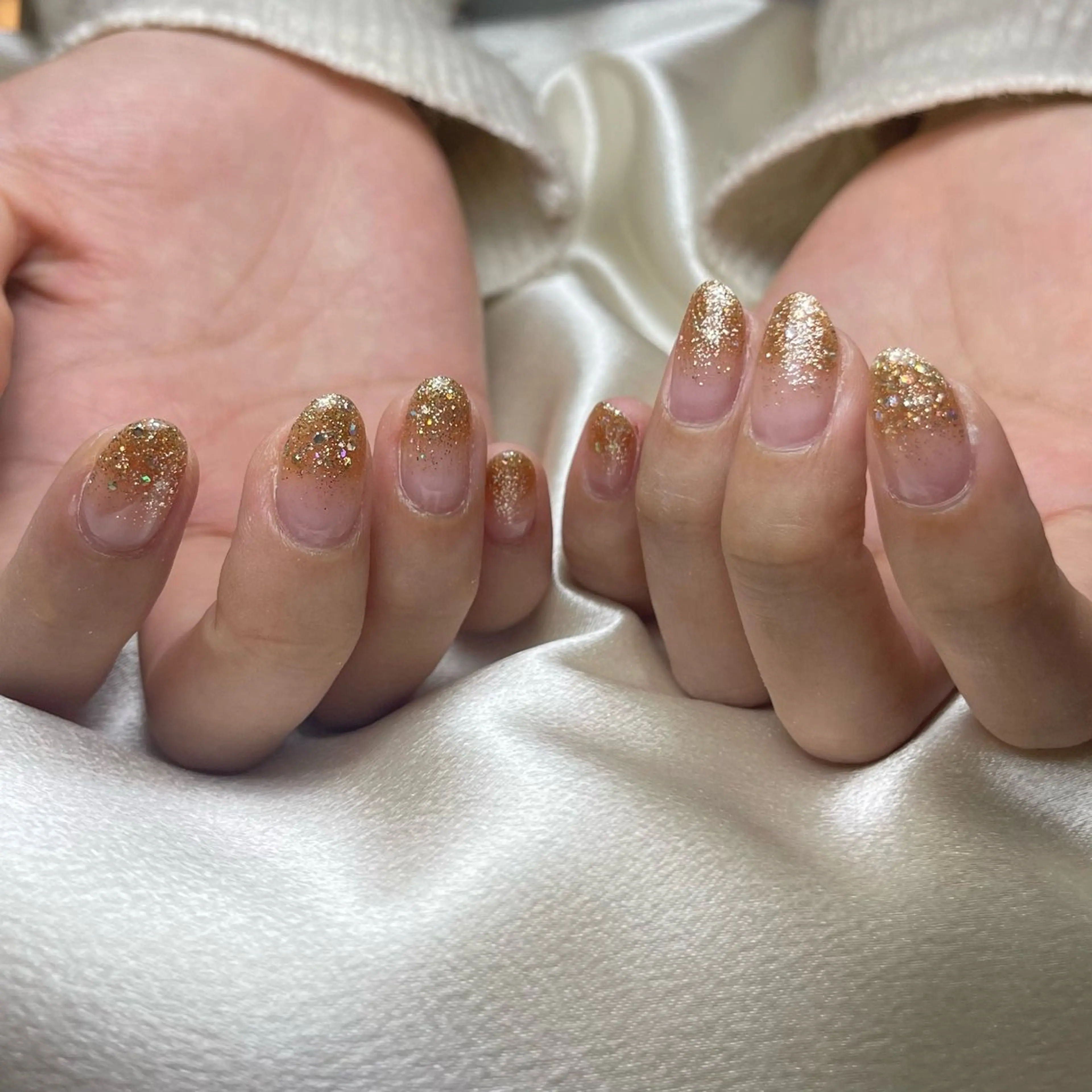 ネイル グラデーション ラメ(グリッター) ラメグラデーション 🧁fein. nana🩵のネイルデザイン