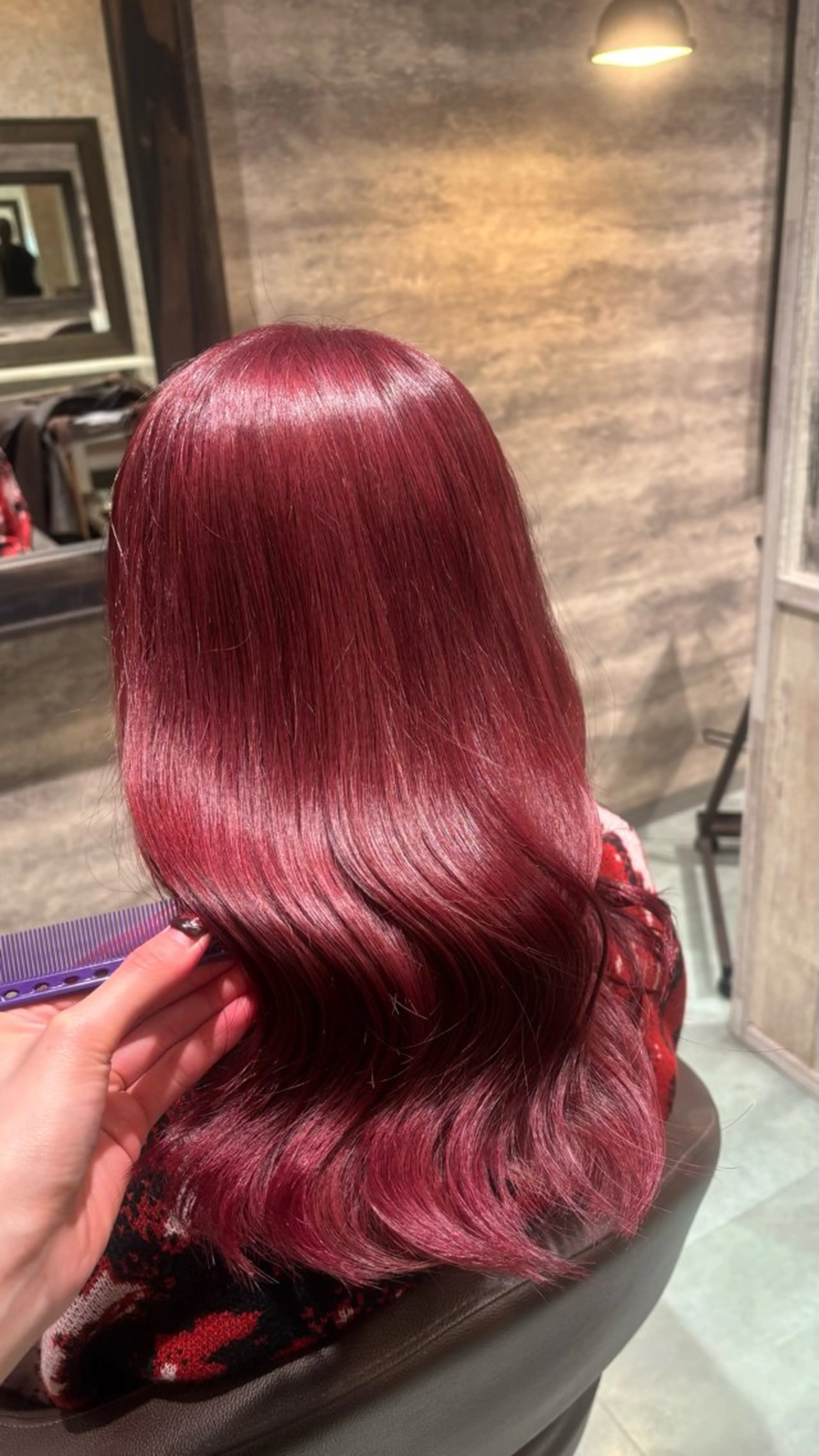 セミロング カラー カシス レッドカラー ローズカラー ヘアカラー 東田 さくらのヘアスタイル