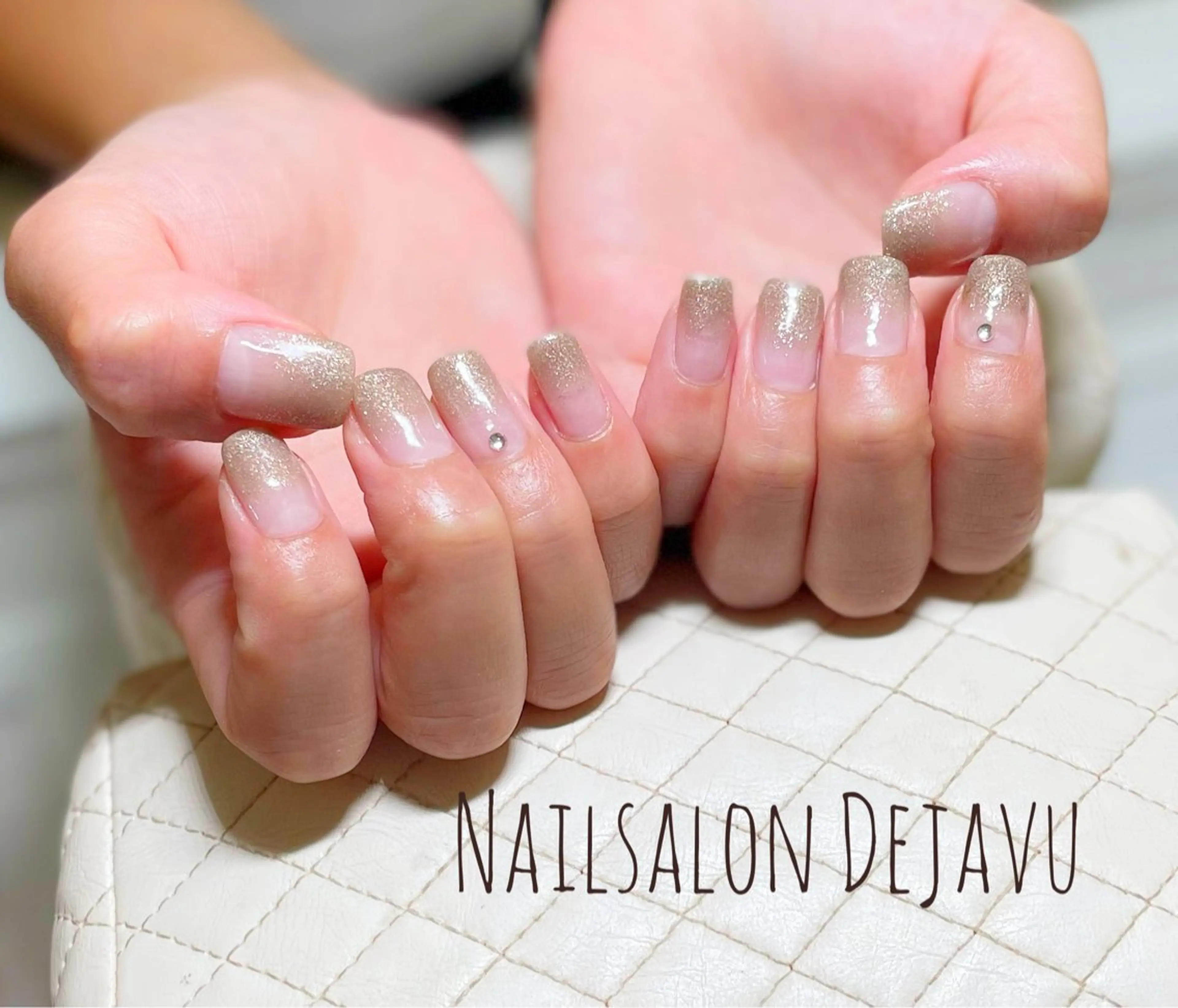 ネイル アートネイル ジェルネイル グラデーション ハンドネイル Nail salon Dejavu 🌿のネイルデザイン