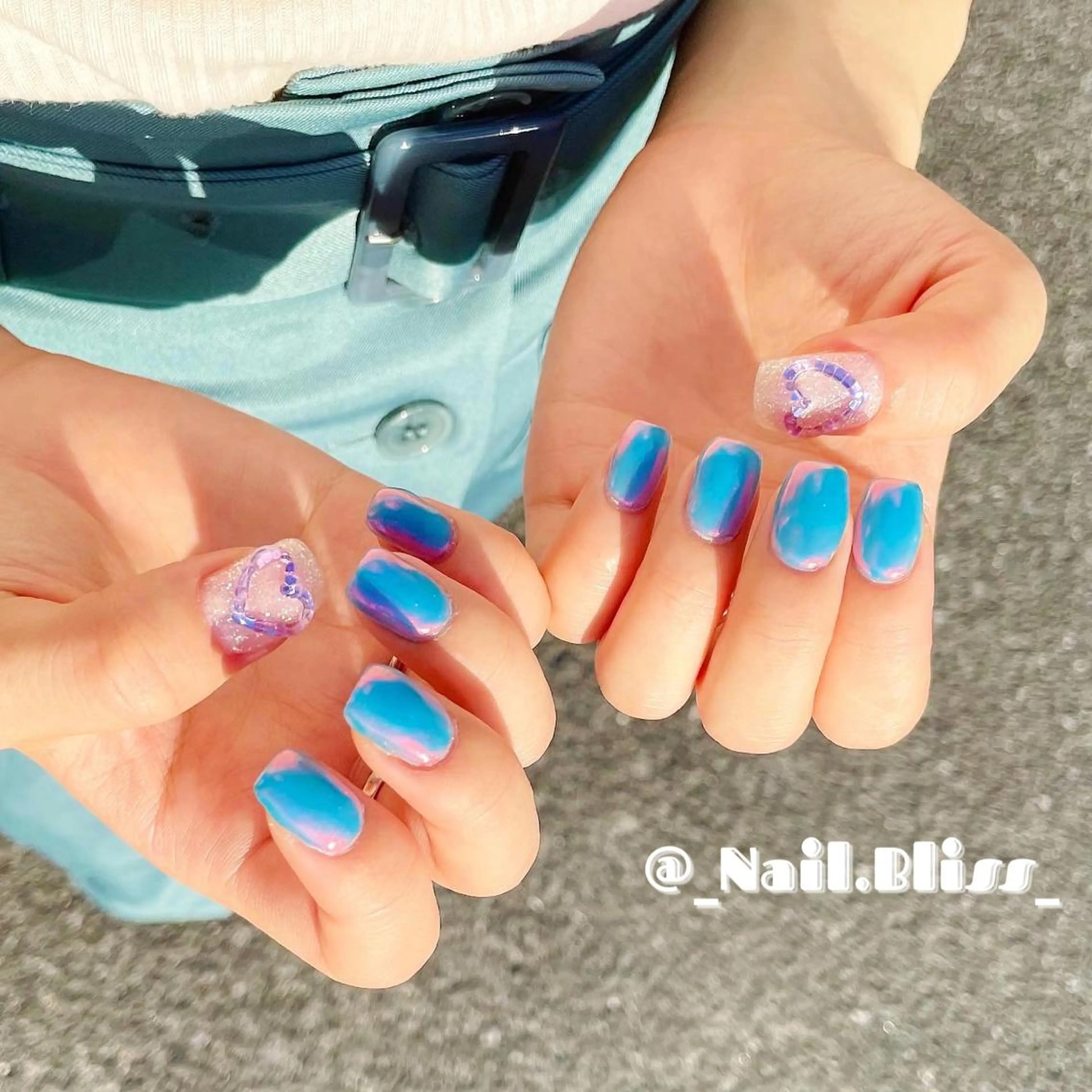 ネイル オーロラネイル ハート ハンドネイル NAIL BLISSのネイルデザイン