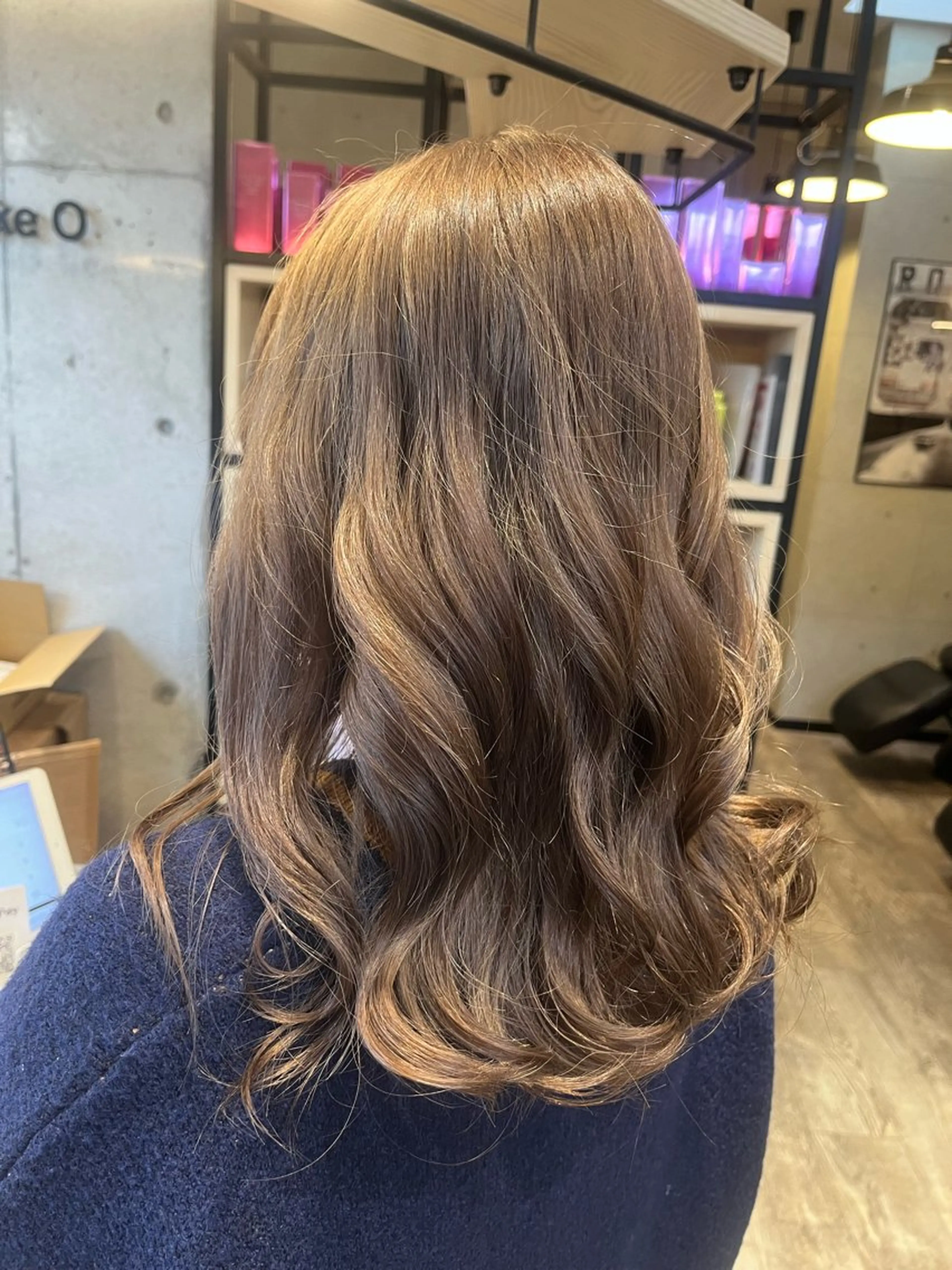 ミディアム 下茂 菜々のヘアスタイル