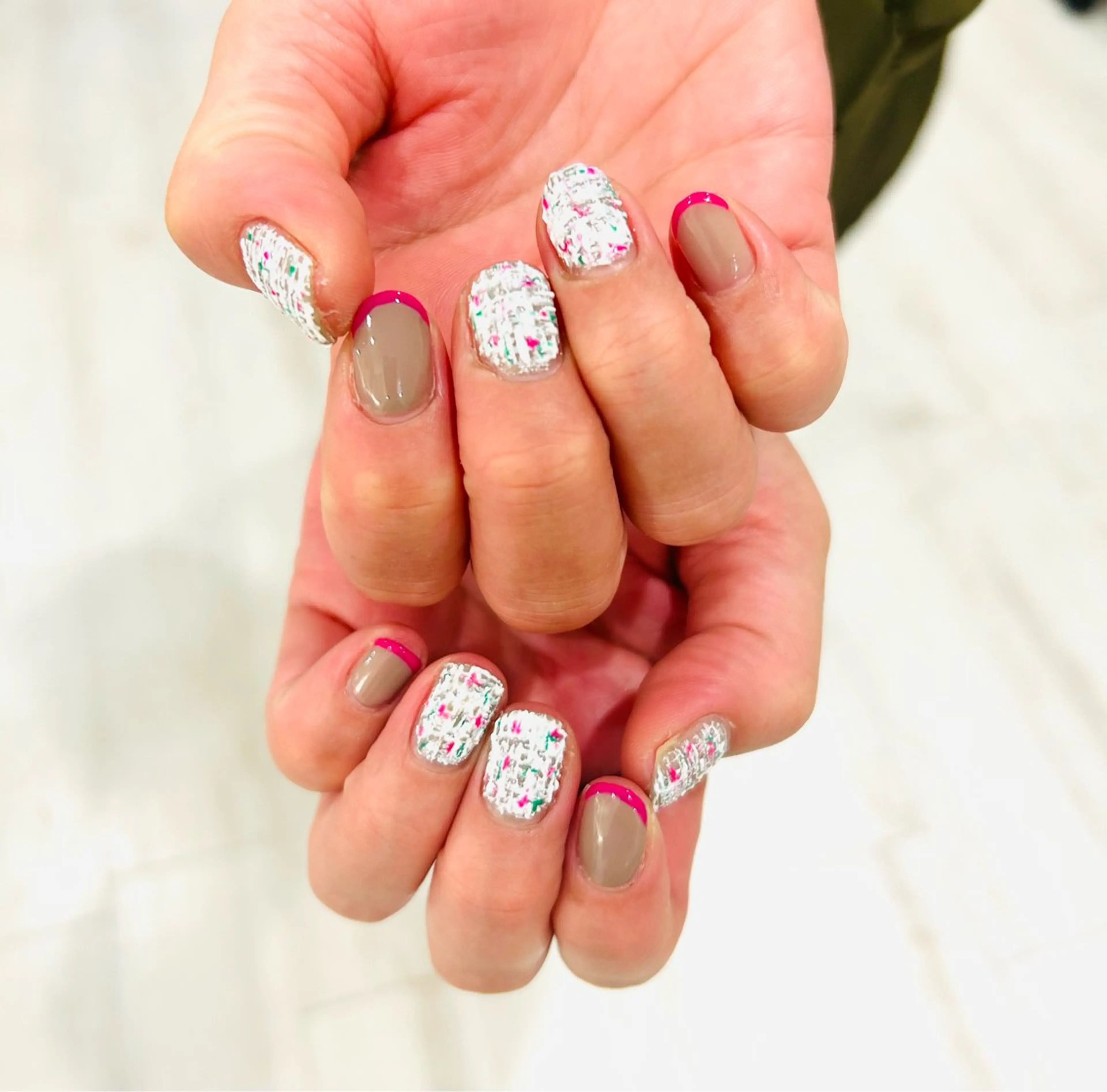 ネイル フラッシュネイル フットネイル フレンチネイル ラメ(グリッター) ラメグラデーション H3(エイチスリー)所属・H3 hitoのネイルデザイン