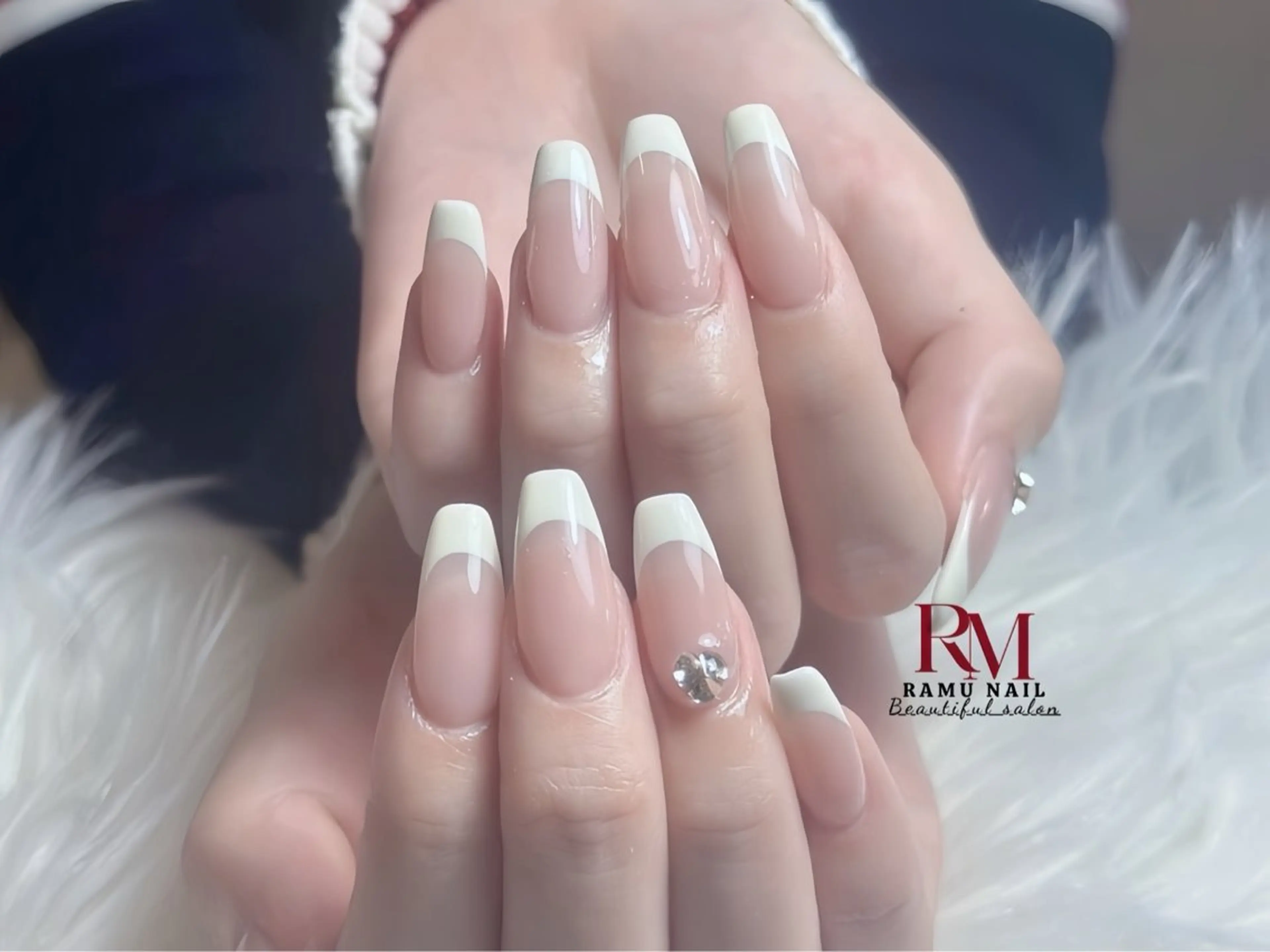 ネイル キラキラネイル マグネットネイル ミラーネイル ワンホンネイル 冬ネイル ハンドネイル RAMU Nail 恵比寿店のネイルデザイン