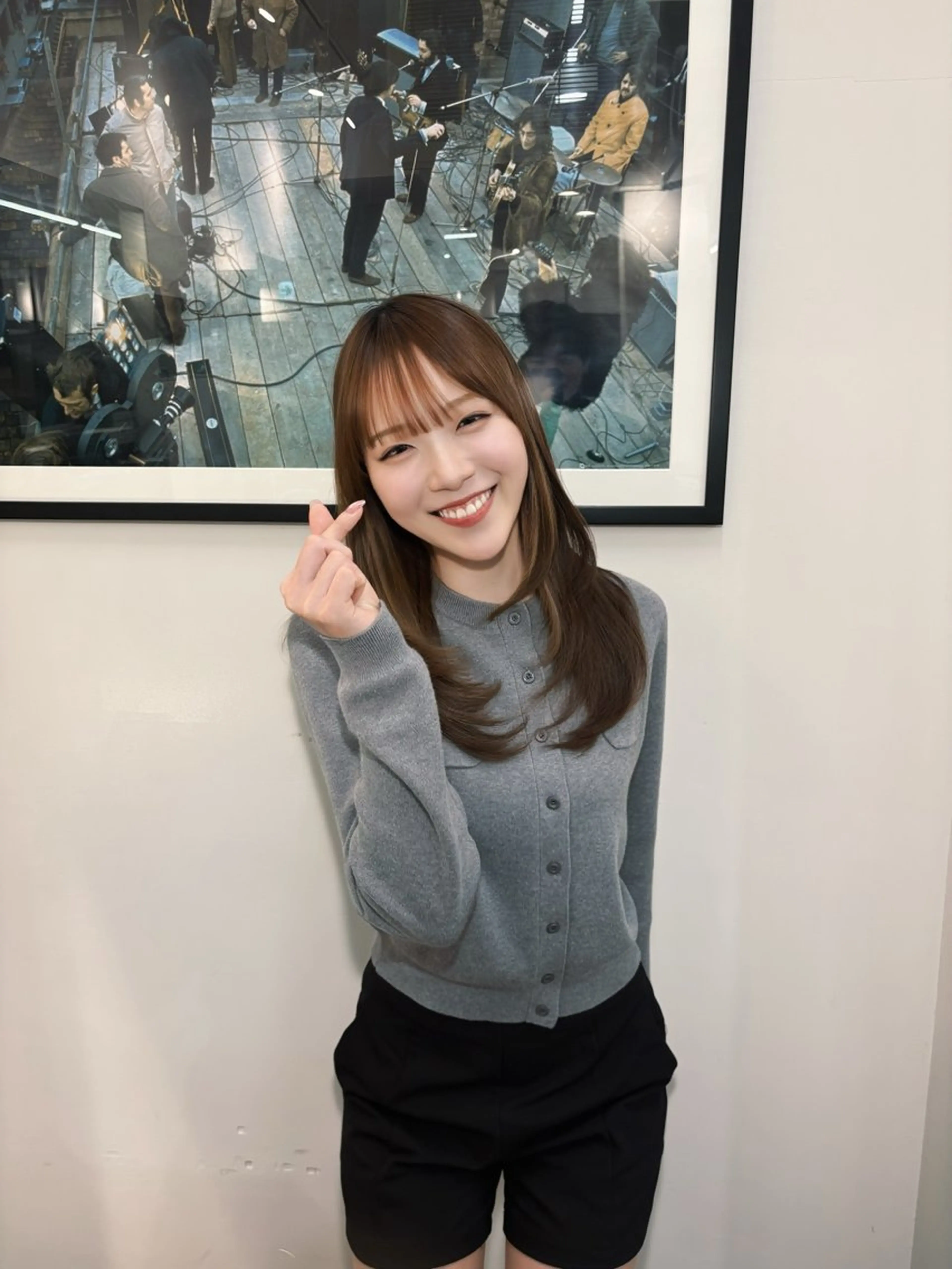 ミディアム ミディアムレイヤー レイヤーカット カット ヘアカラー 🟡表参道ABBEY Hiroのヘアスタイル