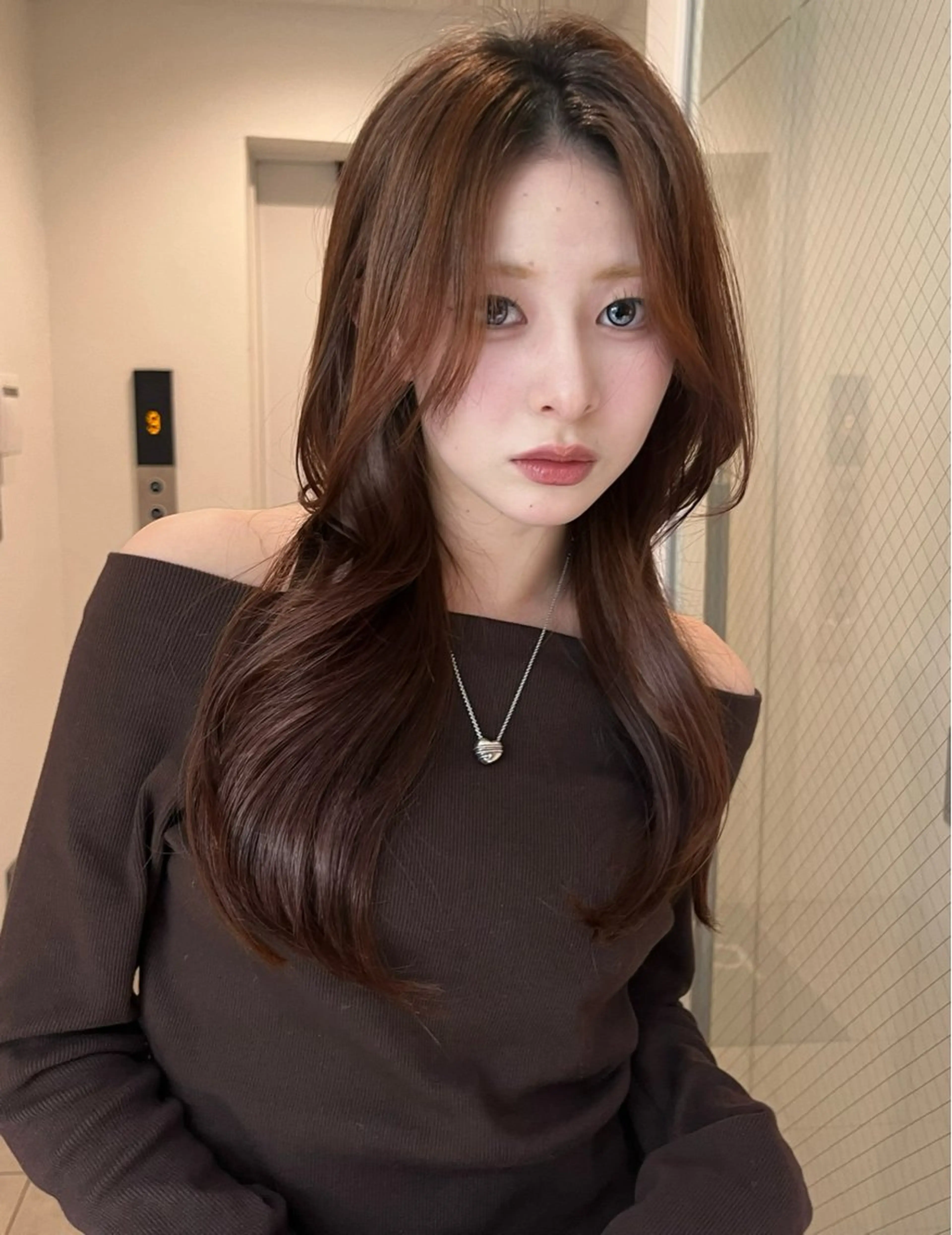 セミロング こころ/sand/透 明感カラー/縮毛矯正のヘアスタイル