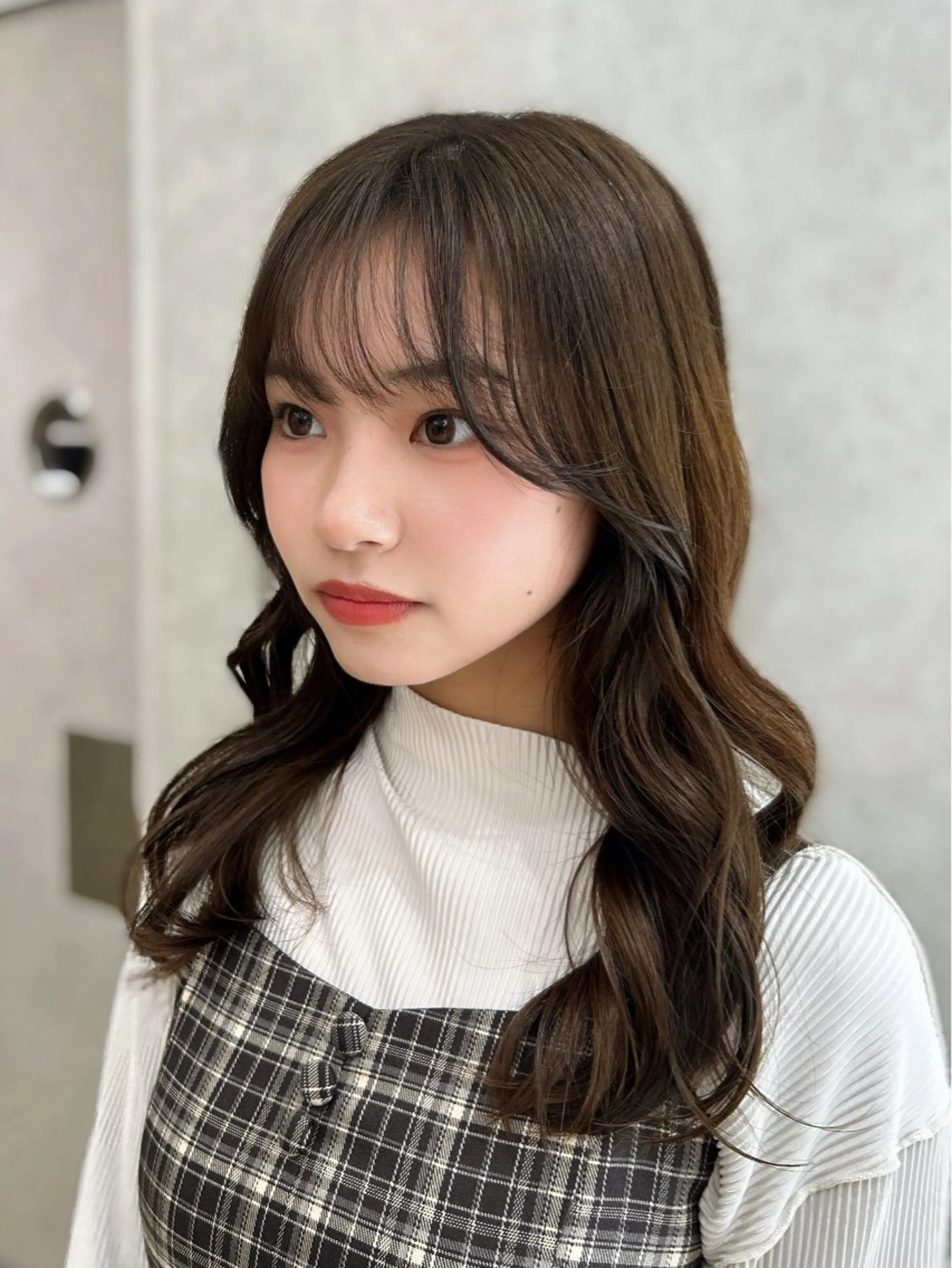 ロング カラー 〖 韓国hair 〗 室岡　咲希のヘアスタイル