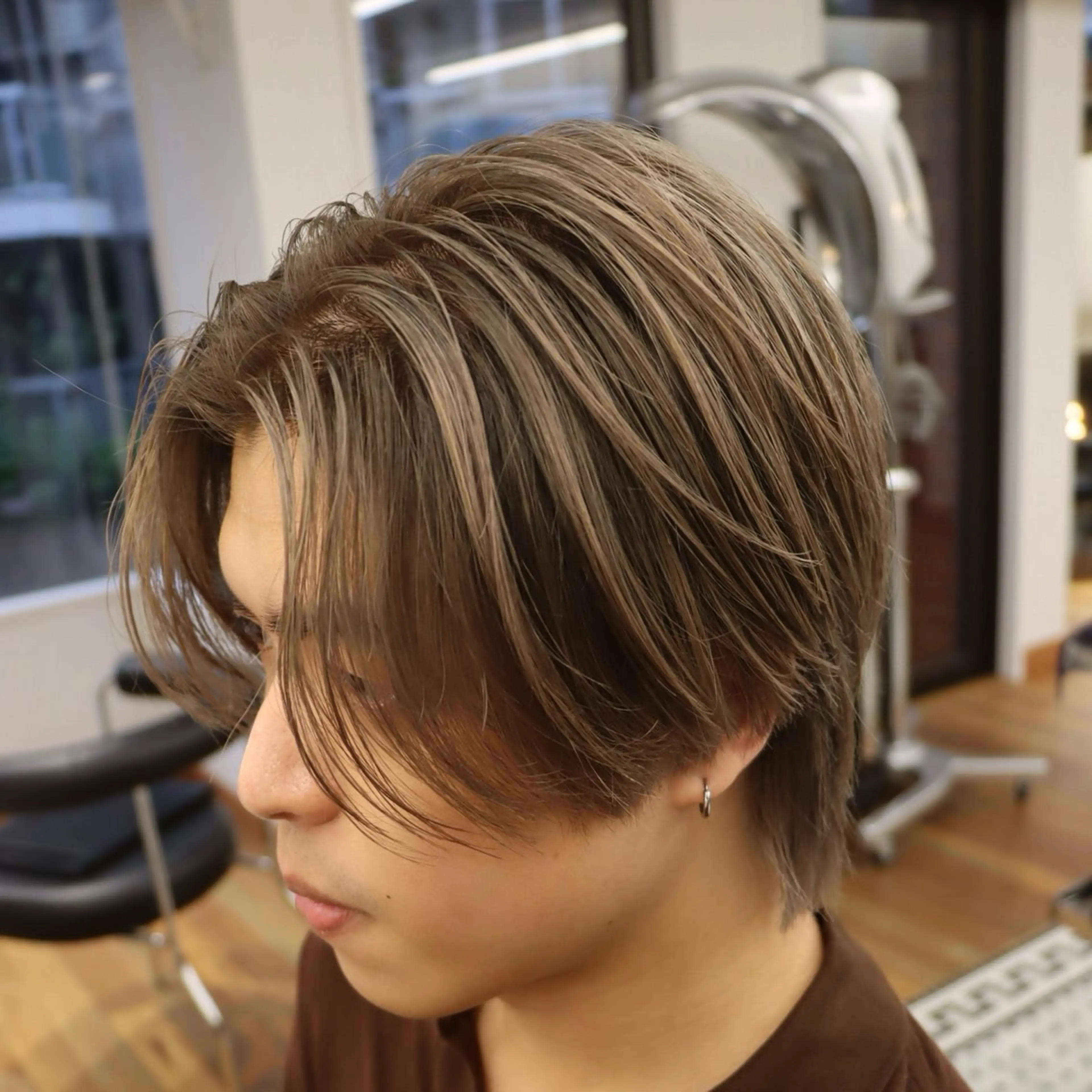 メンズ メンズバレイヤージュ カット ヘアカラー メンズセンターパート 外人風ヘア/KOTAのヘアスタイル