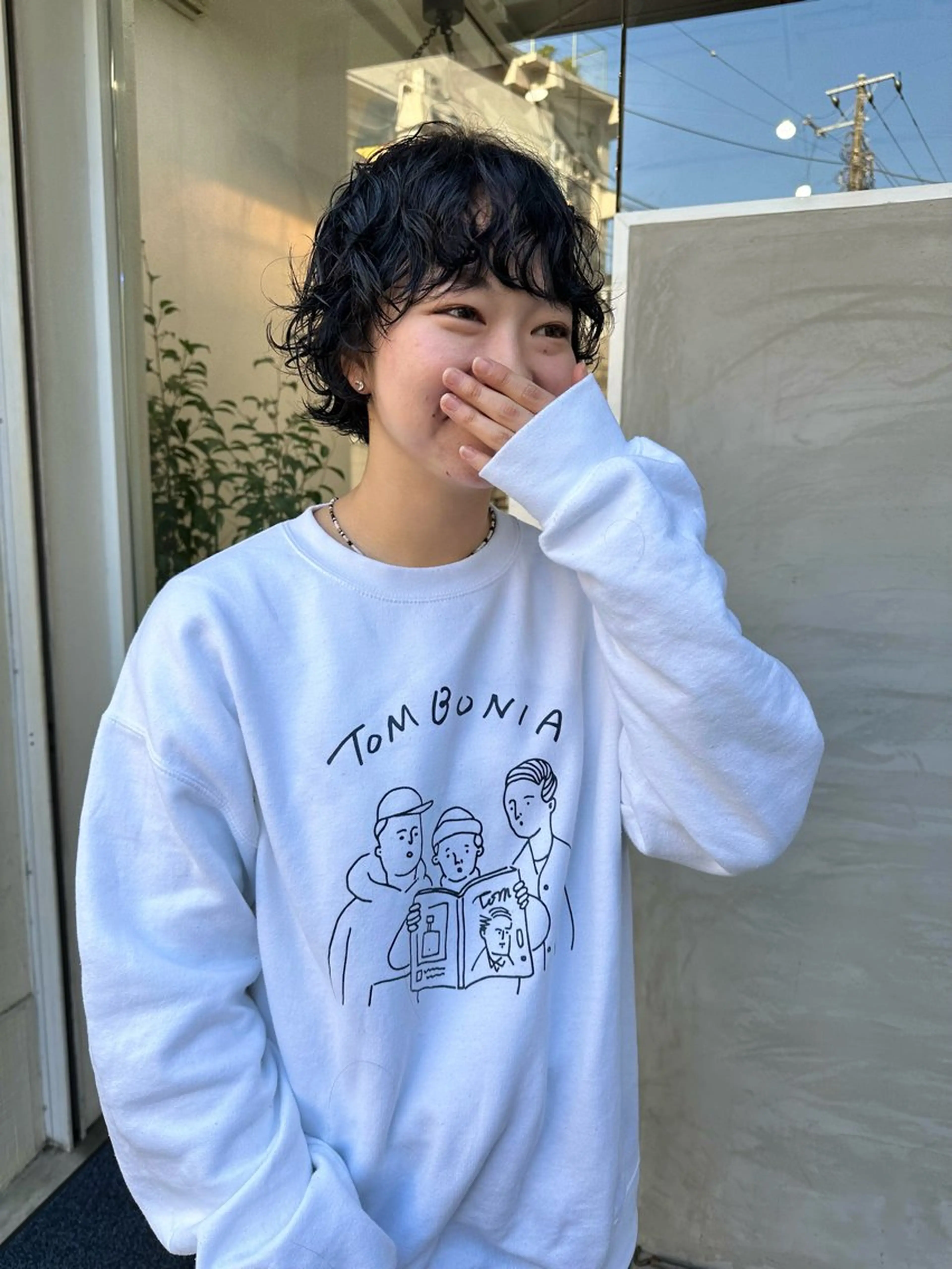 ショート カラー 黒髪 ブルーカラー ブルーブラック ショートヘア ウルフカット カット ヘアカラー パーマ トリートメント パーマ/透明感カラー /ボブ/吉田一生のヘアスタイル