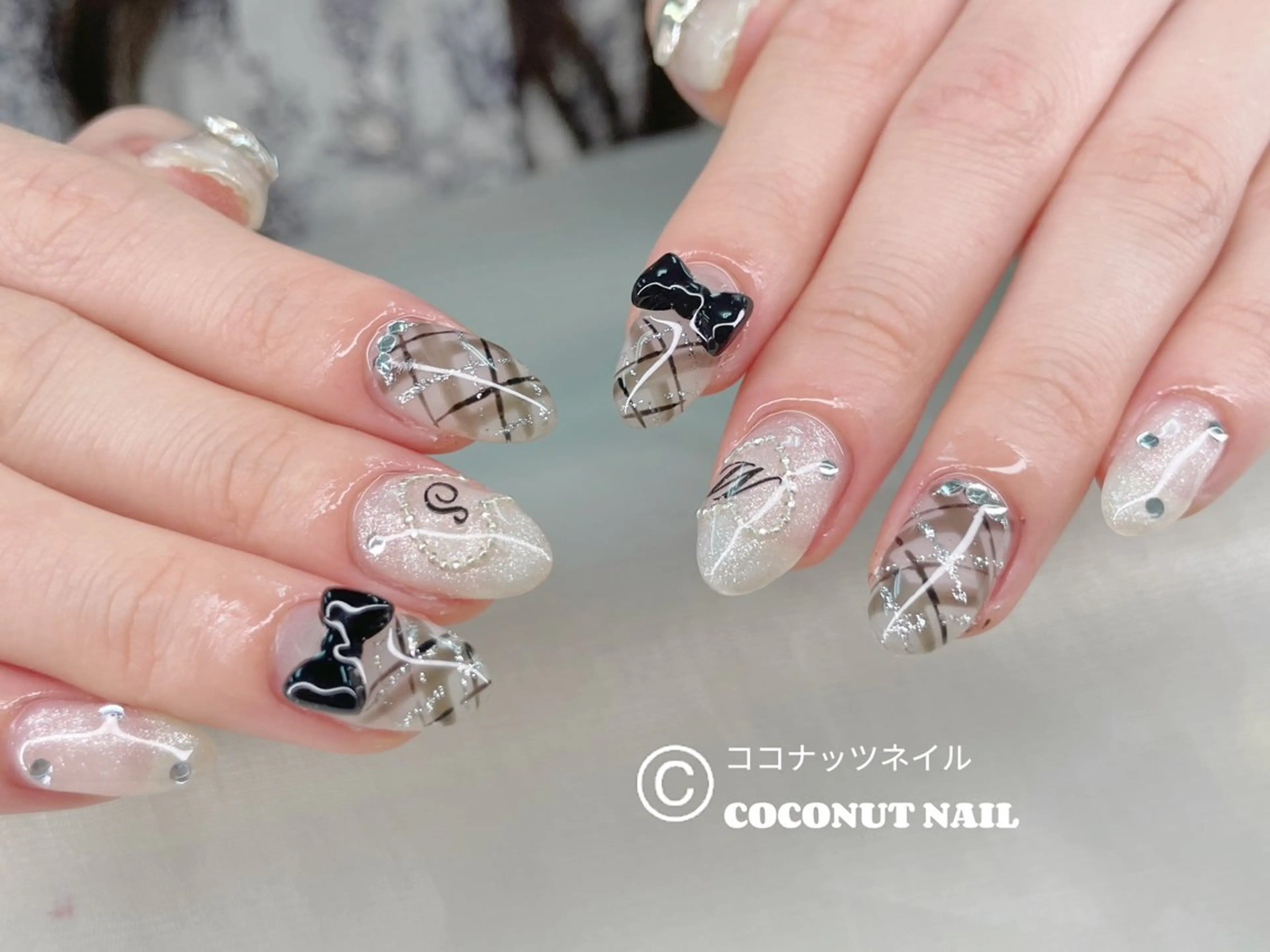 ネイル べっ甲ネイル フレンチネイル キラキラネイル マグネットネイル 大理石ネイル(マーブル) ハンドネイル 神田 ココナッツのネイルデザイン