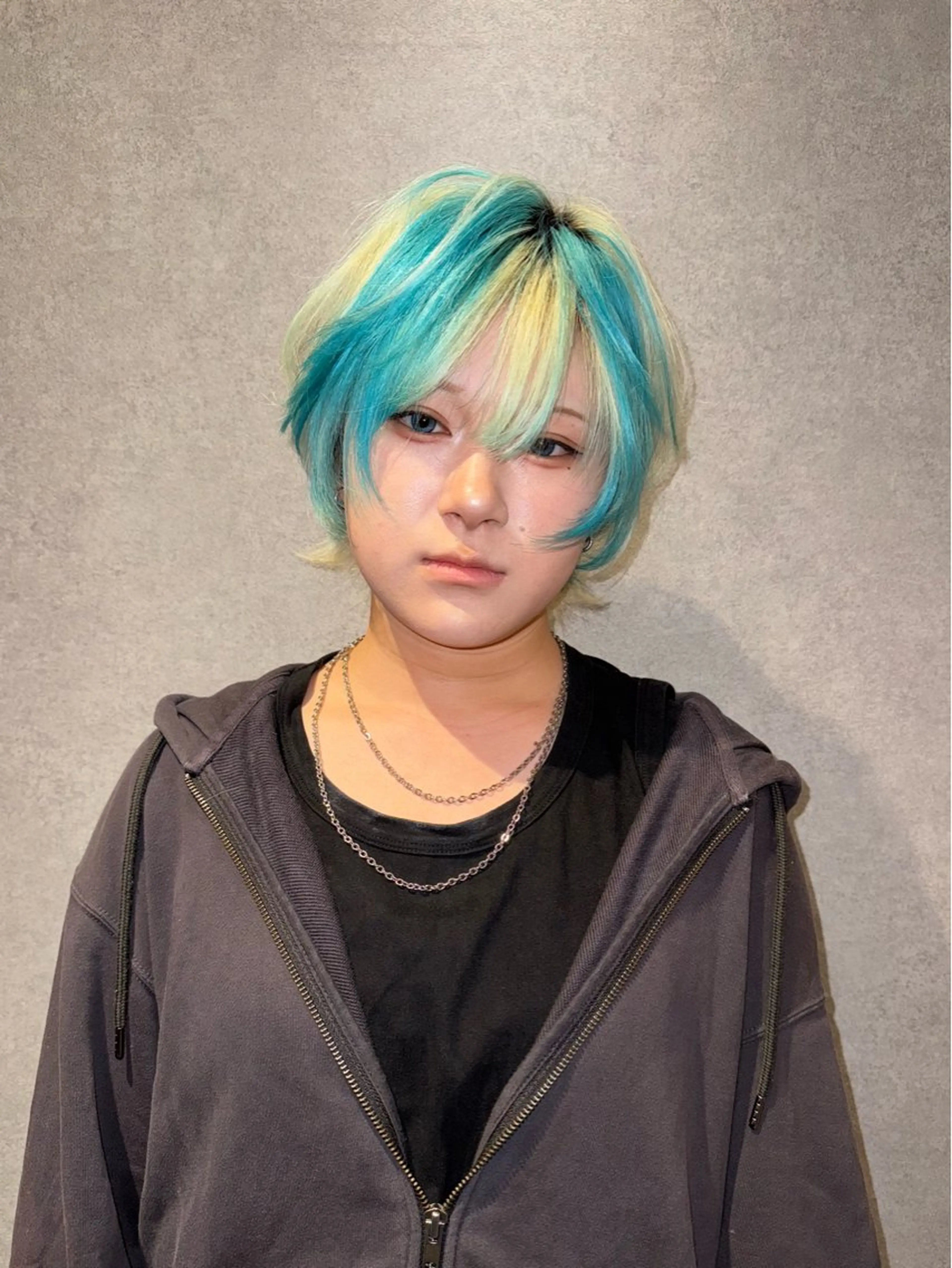 ショート カラー デザインカラー ハイトーンカラー ショートヘア ウルフカット カット ヘアカラー トリートメント ハイトーン/レイヤー /ウルフ⭐️永田⭐️のヘアスタイル