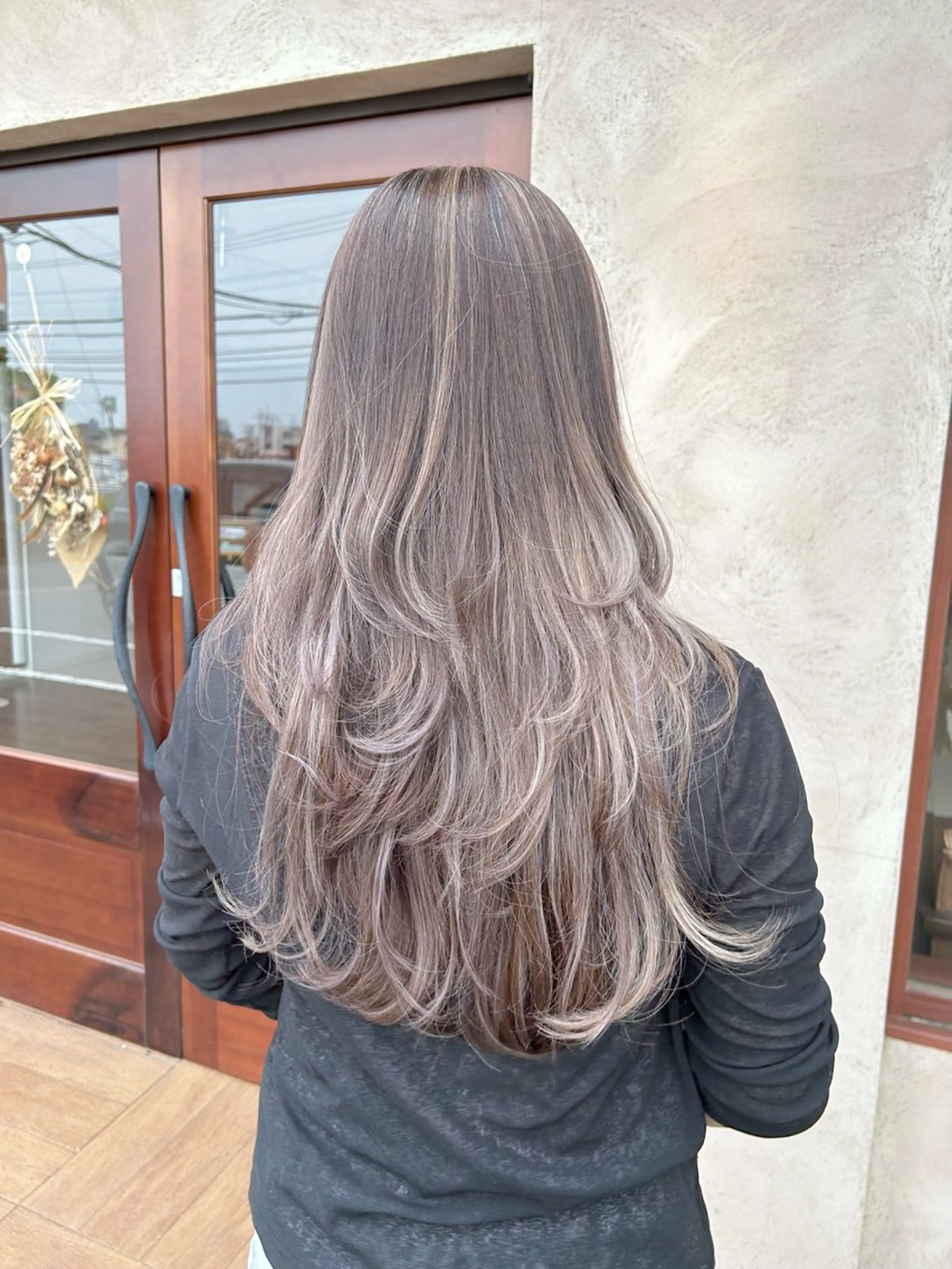 ロング カラー 透明感カラー ハイライトカラー ハイライト レイヤーカット トップスタイリスト 林すずかのヘアスタイル