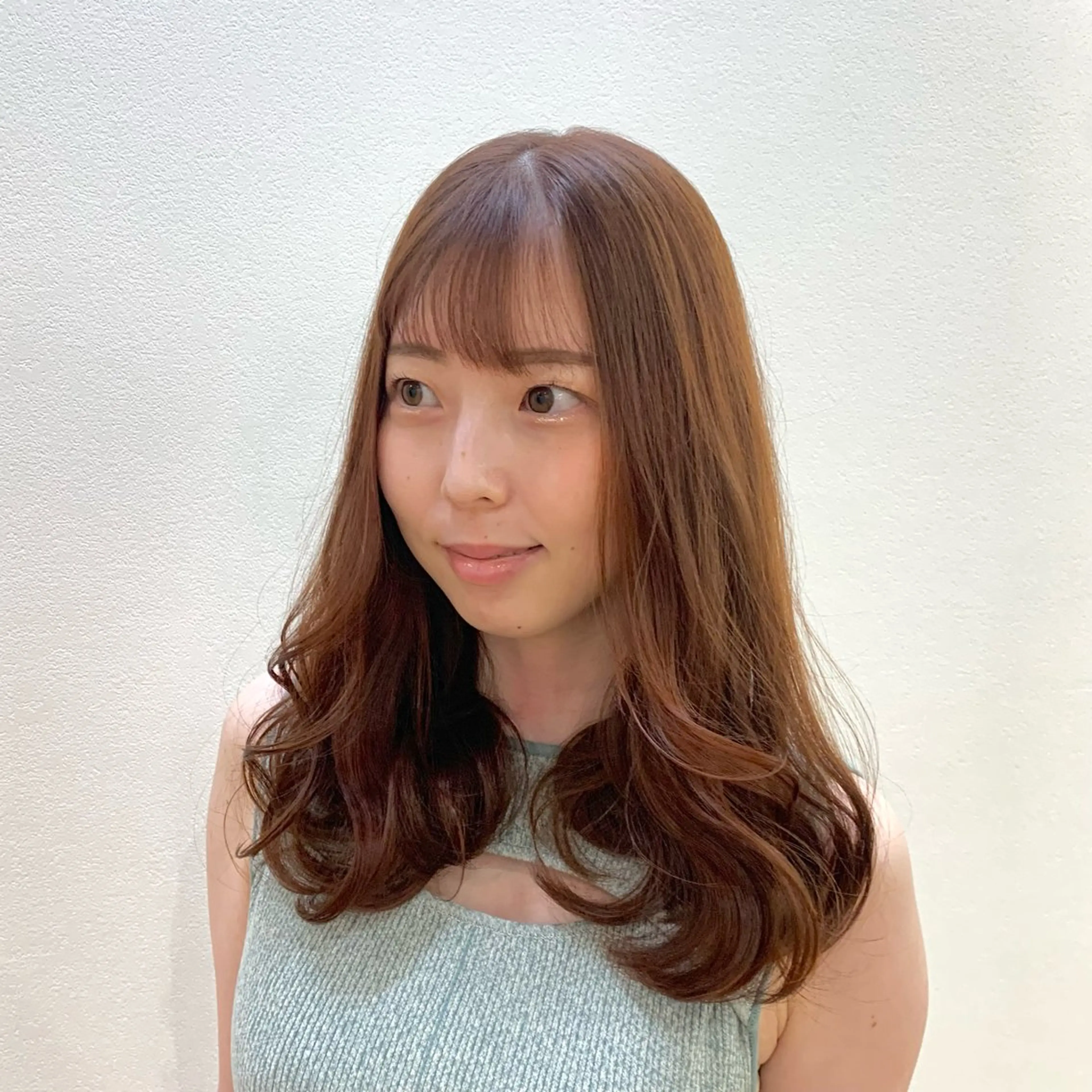 セミロング カラー ヘアアレンジ キヨミ 韓国レイヤーカットのヘアスタイル