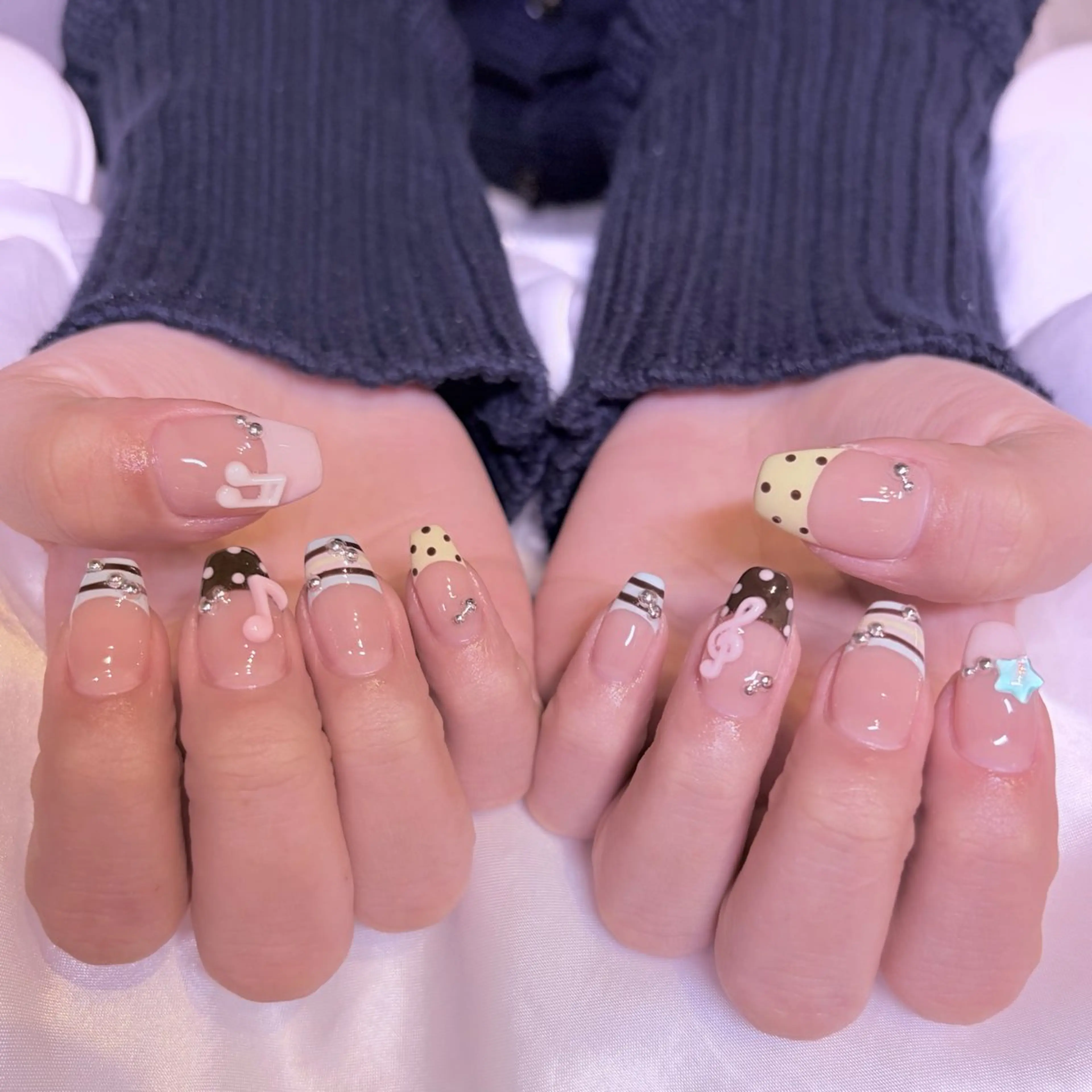 ネイル ハンドネイル nail salon e'mu💐のネイルデザイン