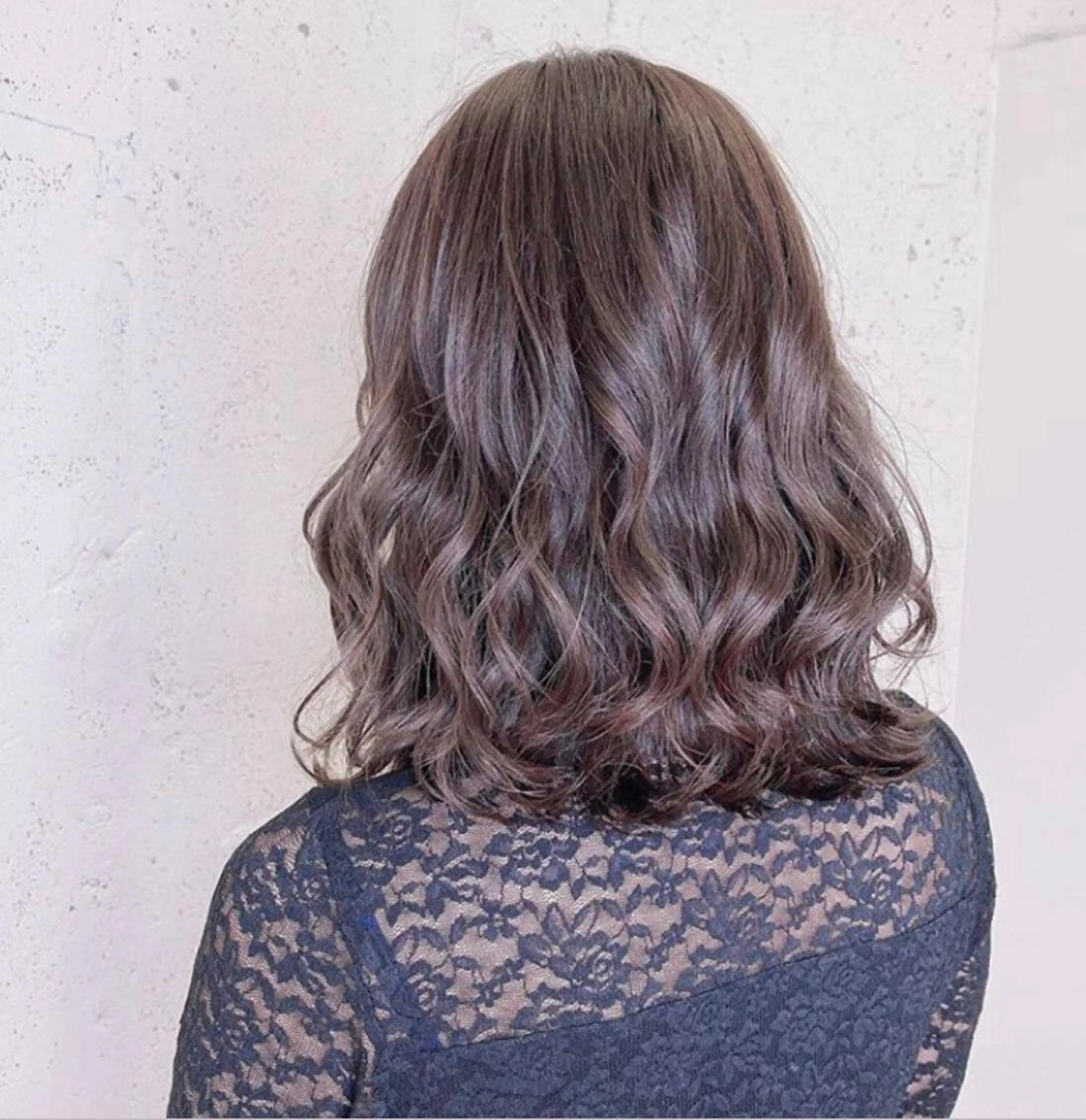 ミディアム カラー パーマ KAEDE🎀 カラー＆パーマ特化のヘアスタイル