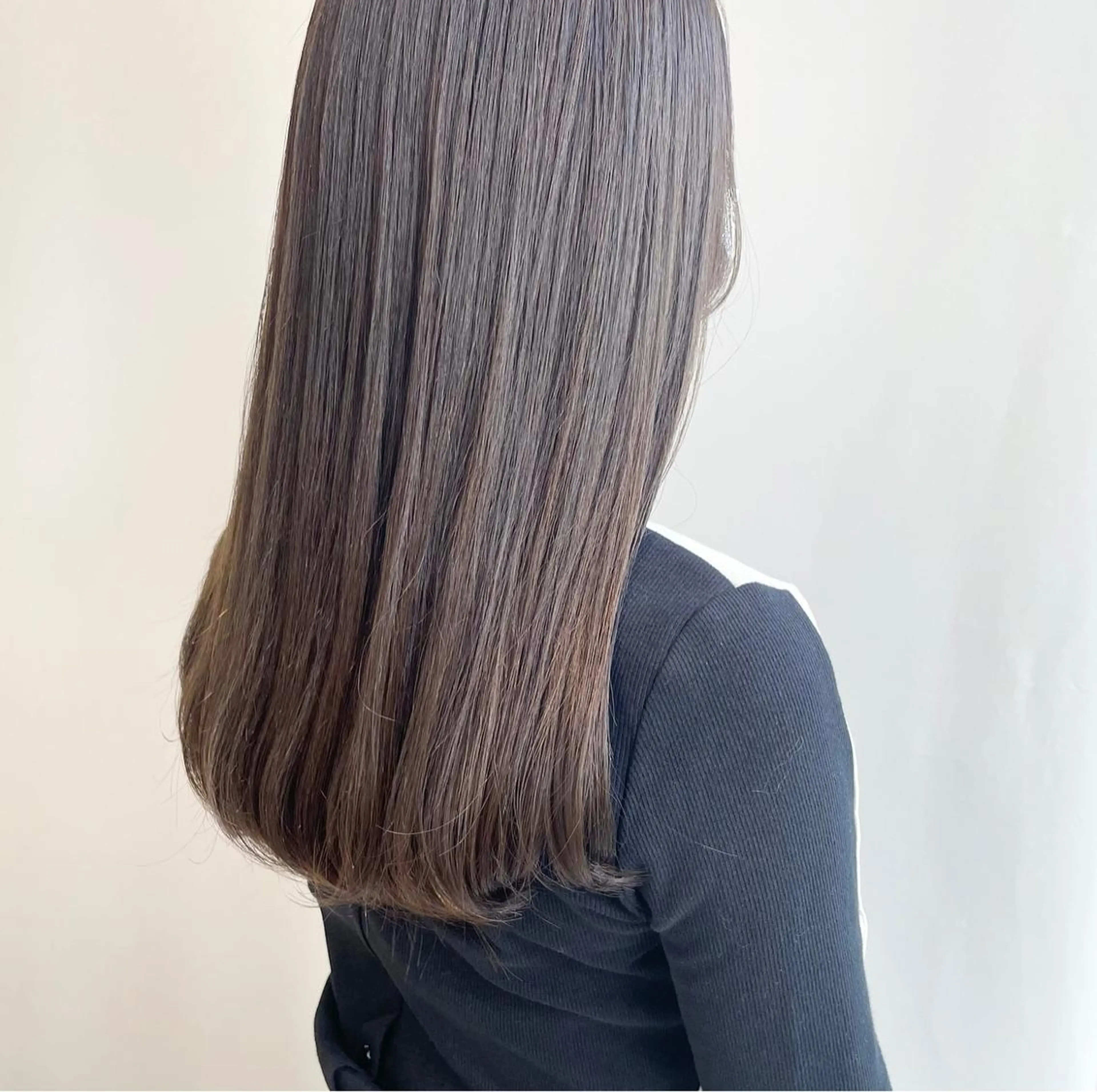 ロング カラー 山口 莉奈のヘアスタイル