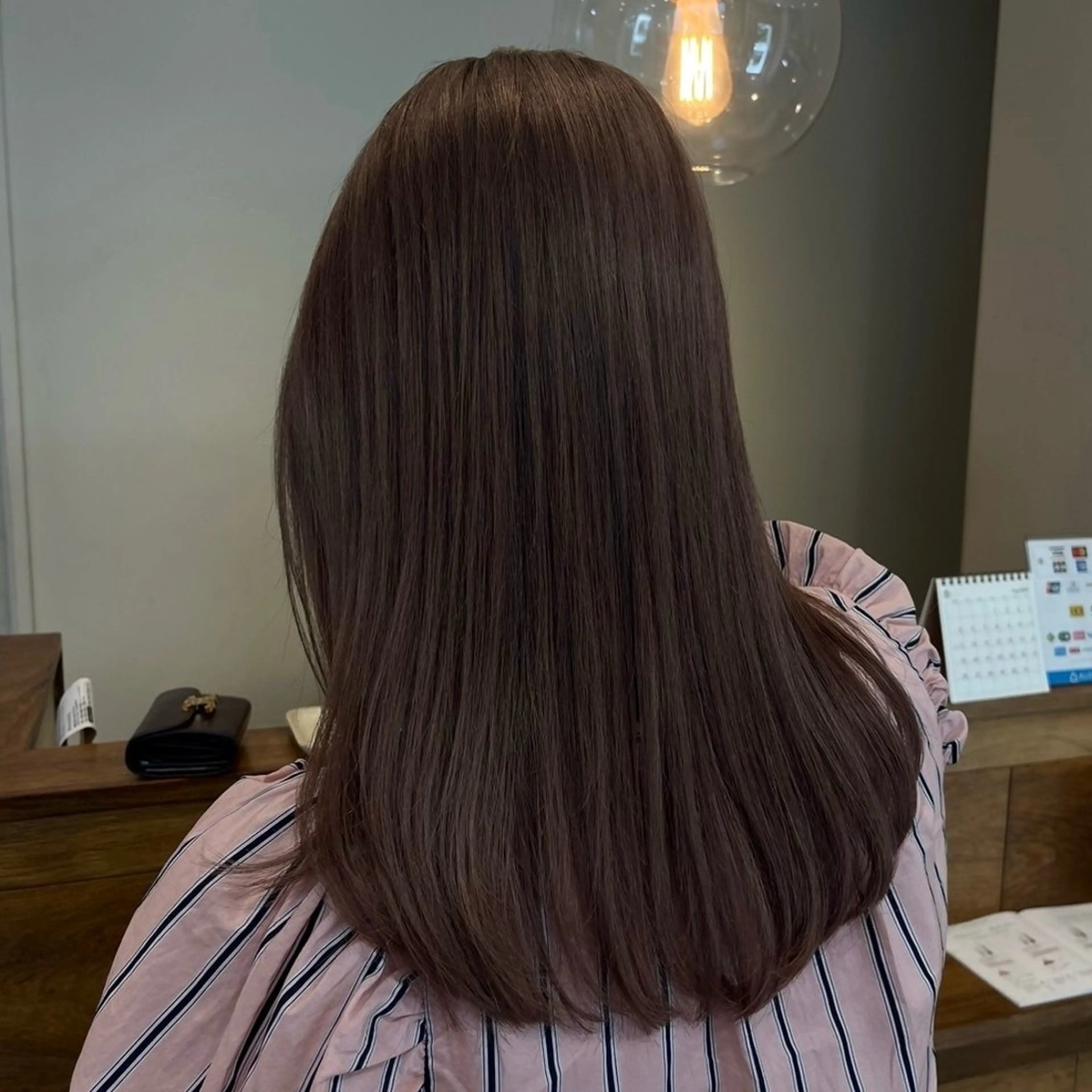 ミディアム 🩶EM ILY🩶のヘアスタイル