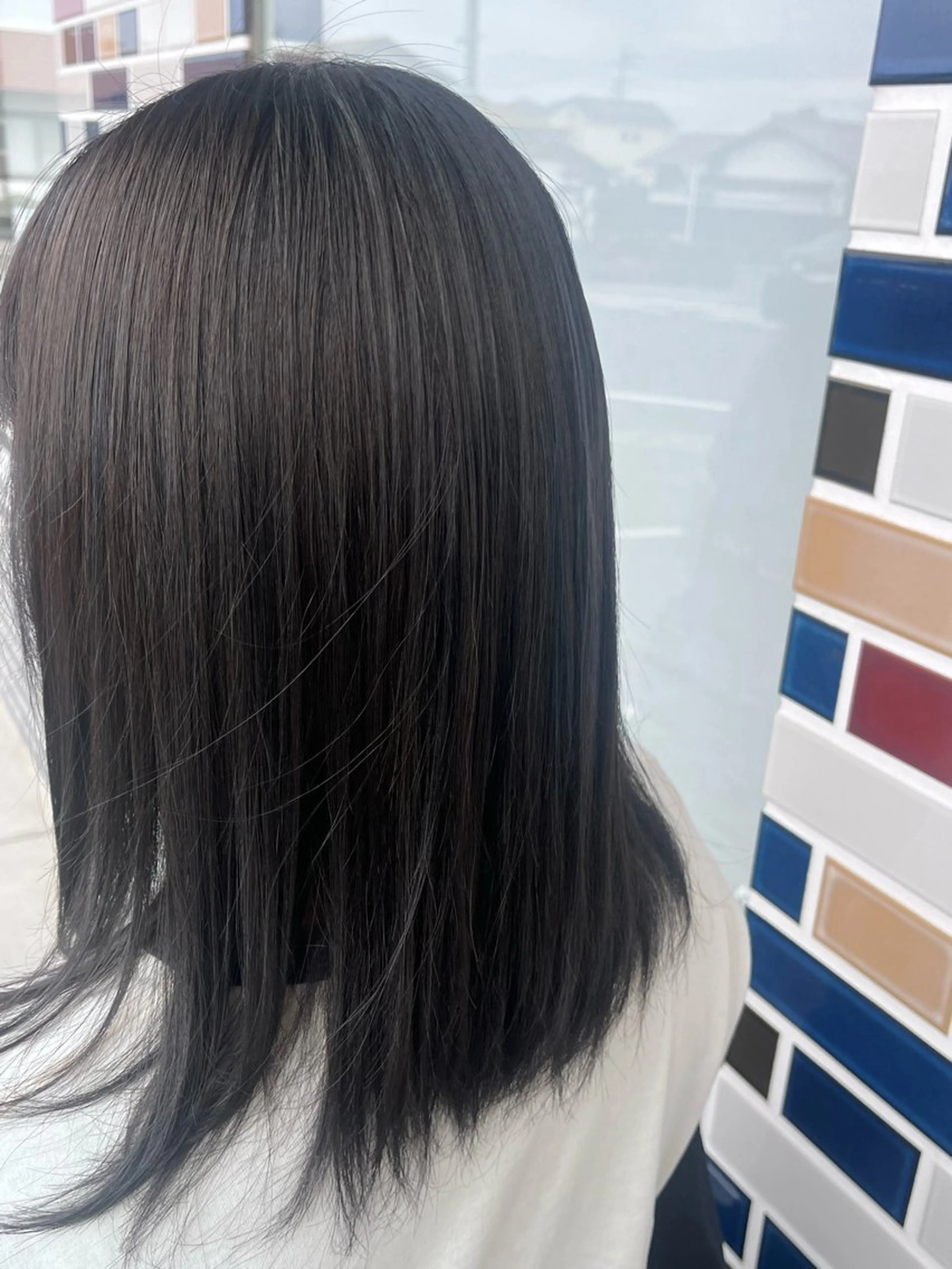 ミディアム カラー 大林 美優のヘアスタイル