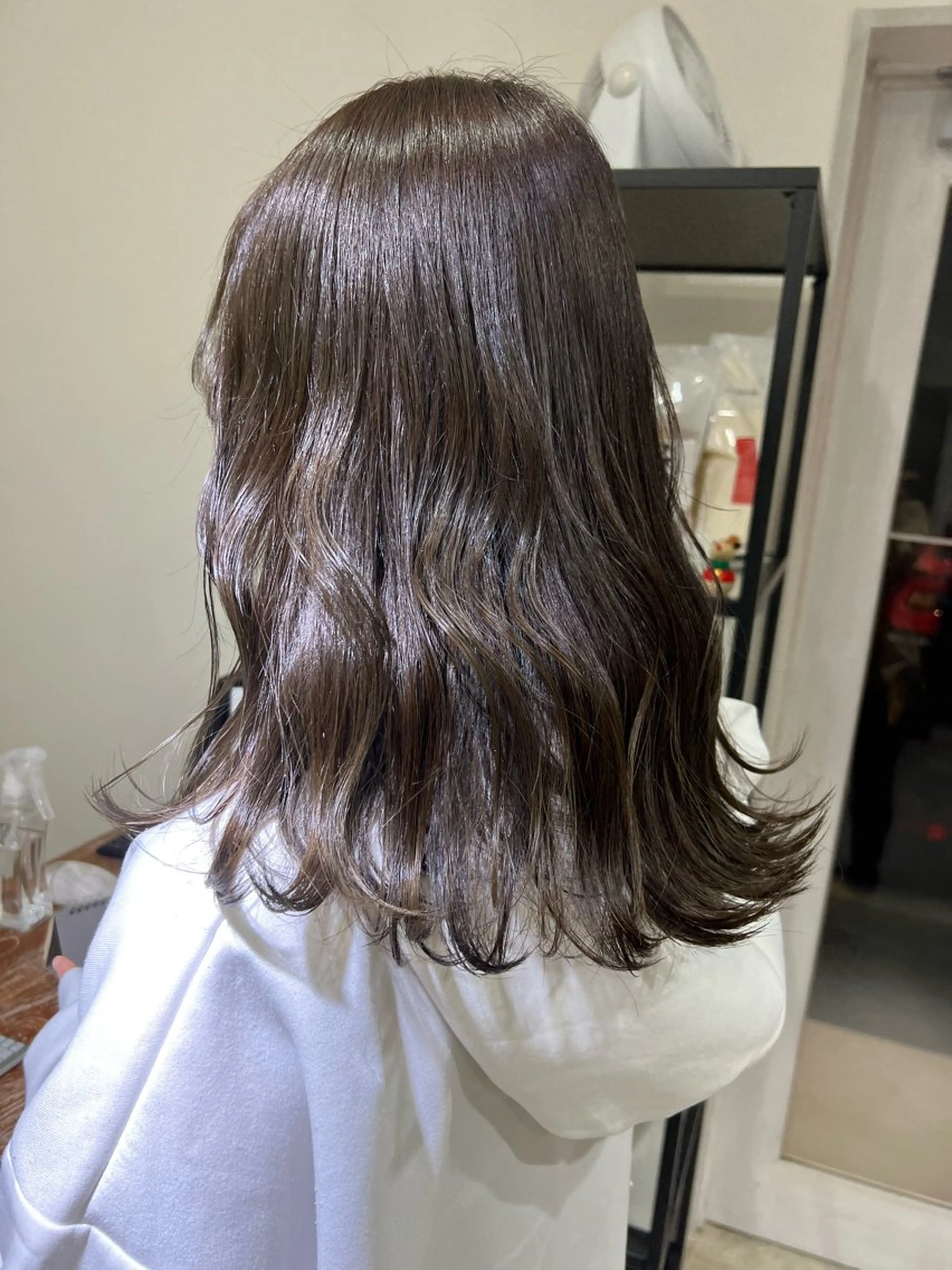 ミディアム anB ハルカのヘアスタイル