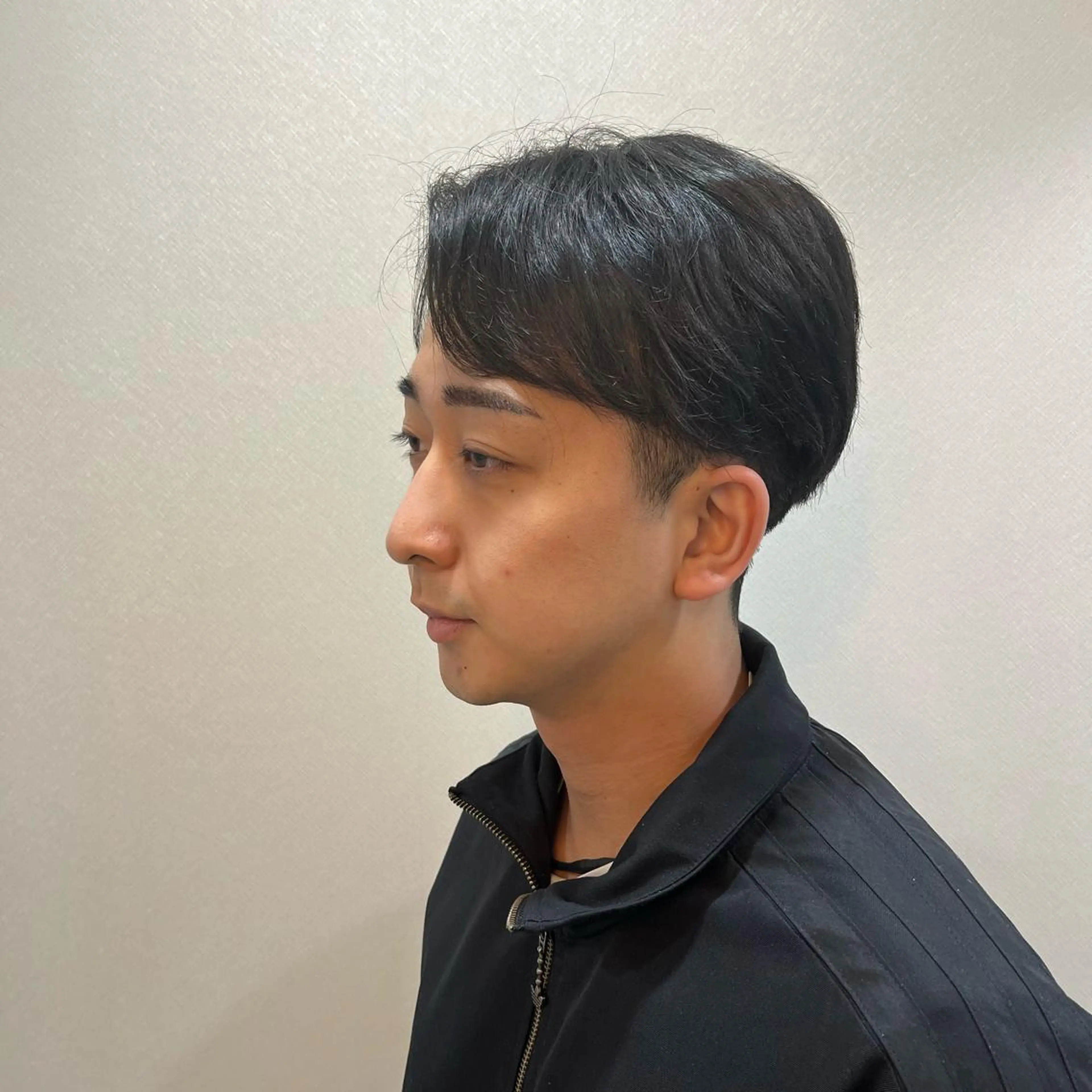 メンズ ダウンパーマ メンズパーマ 韓国ヘア🪽 Yenaイェナのヘアスタイル