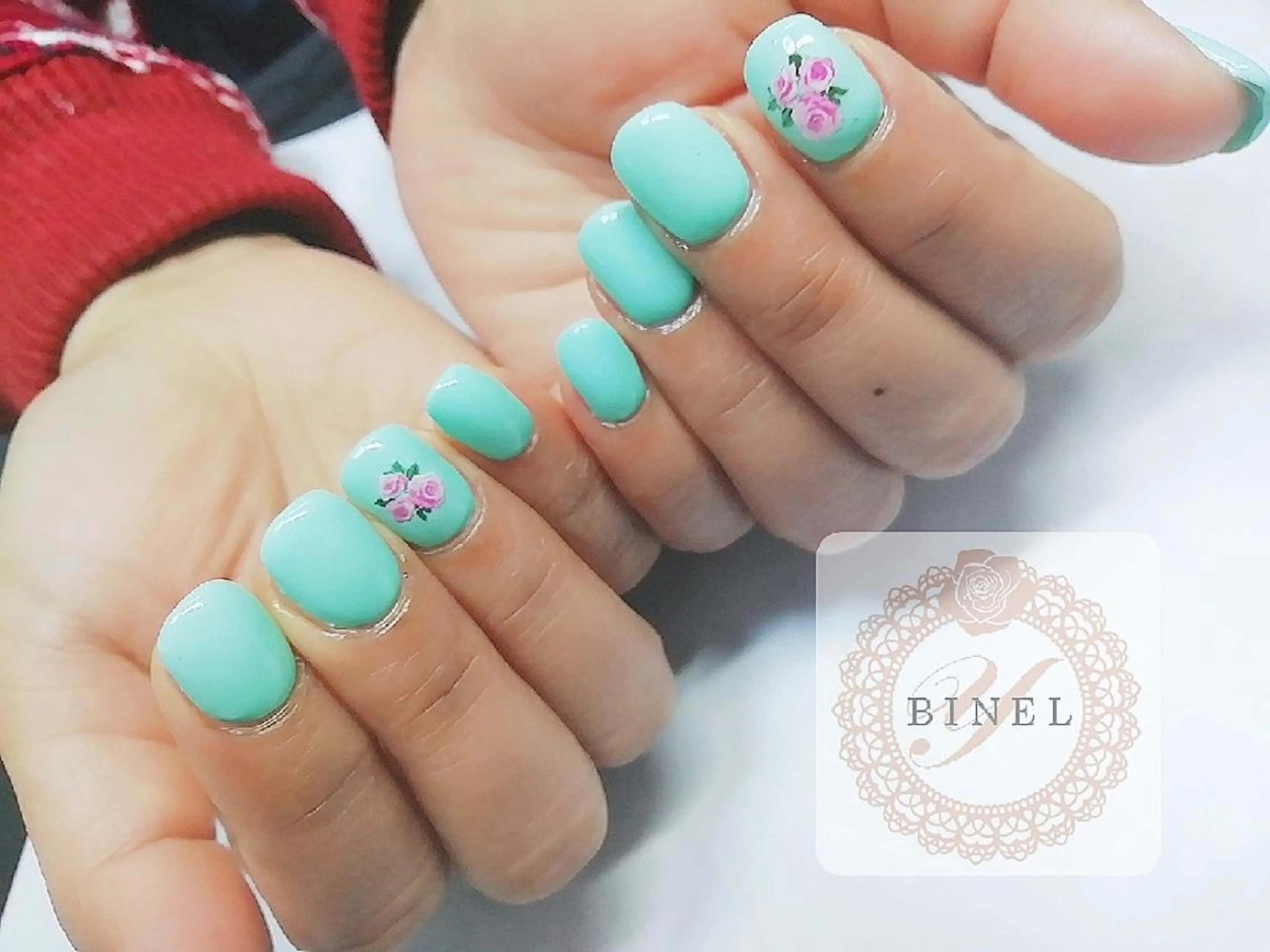 ネイル グリーン パステルネイル 春ネイル ハンドネイル Nail Salon Y.BINELのネイルデザイン